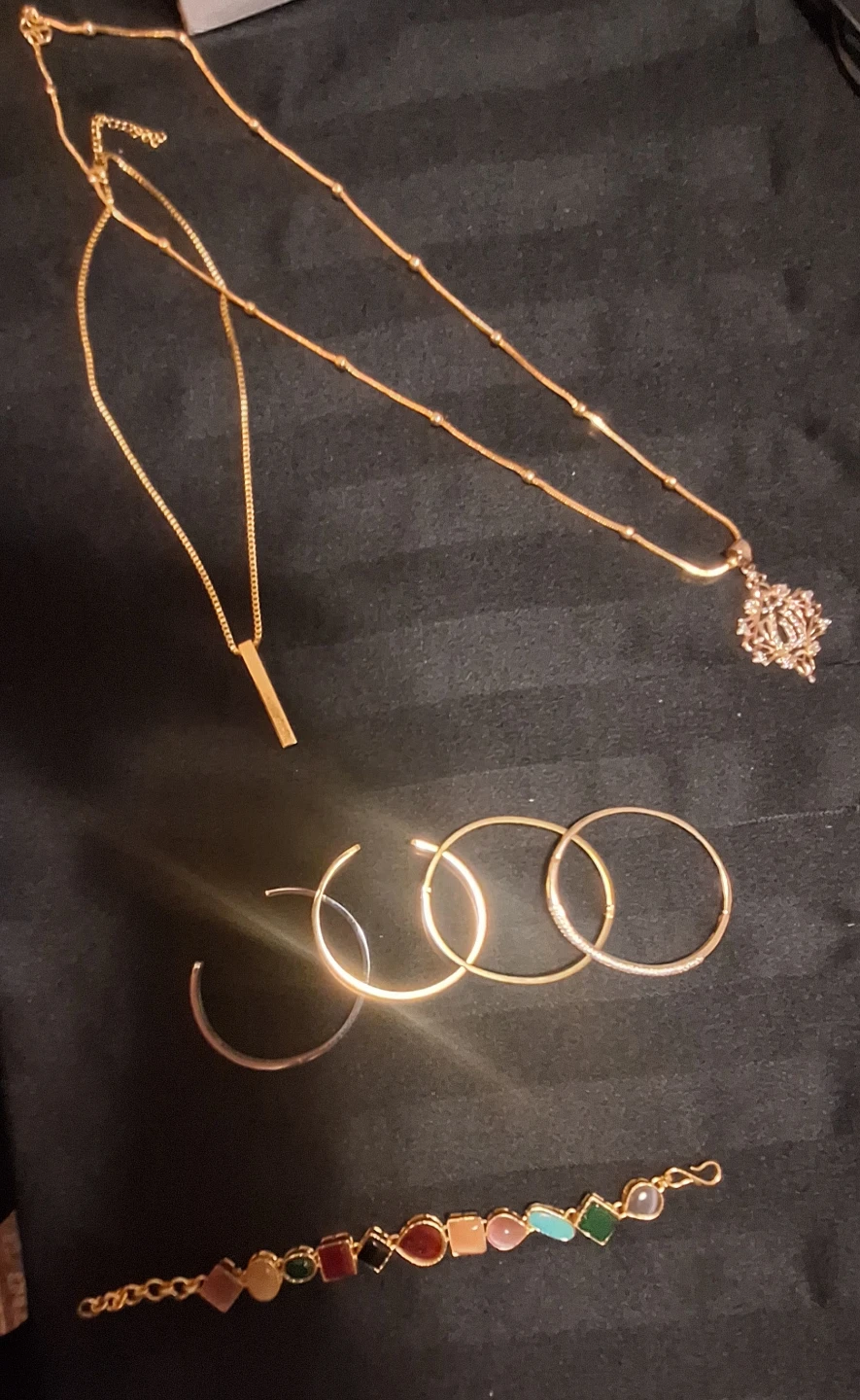 Assorted Gold-Tone Jewelry Set
