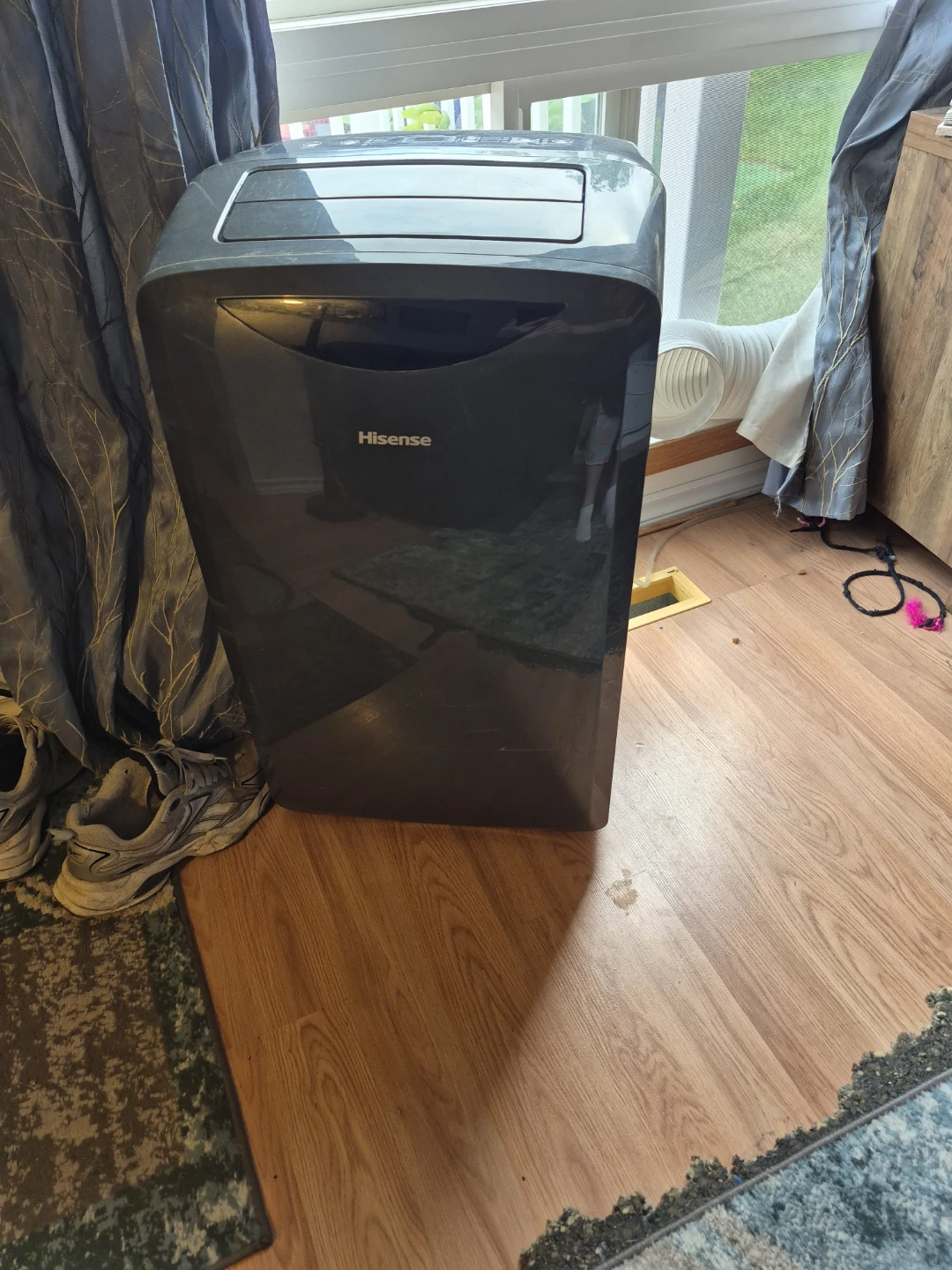 Hisense 14,000 BTU Portable Air Conditioner - photo 2