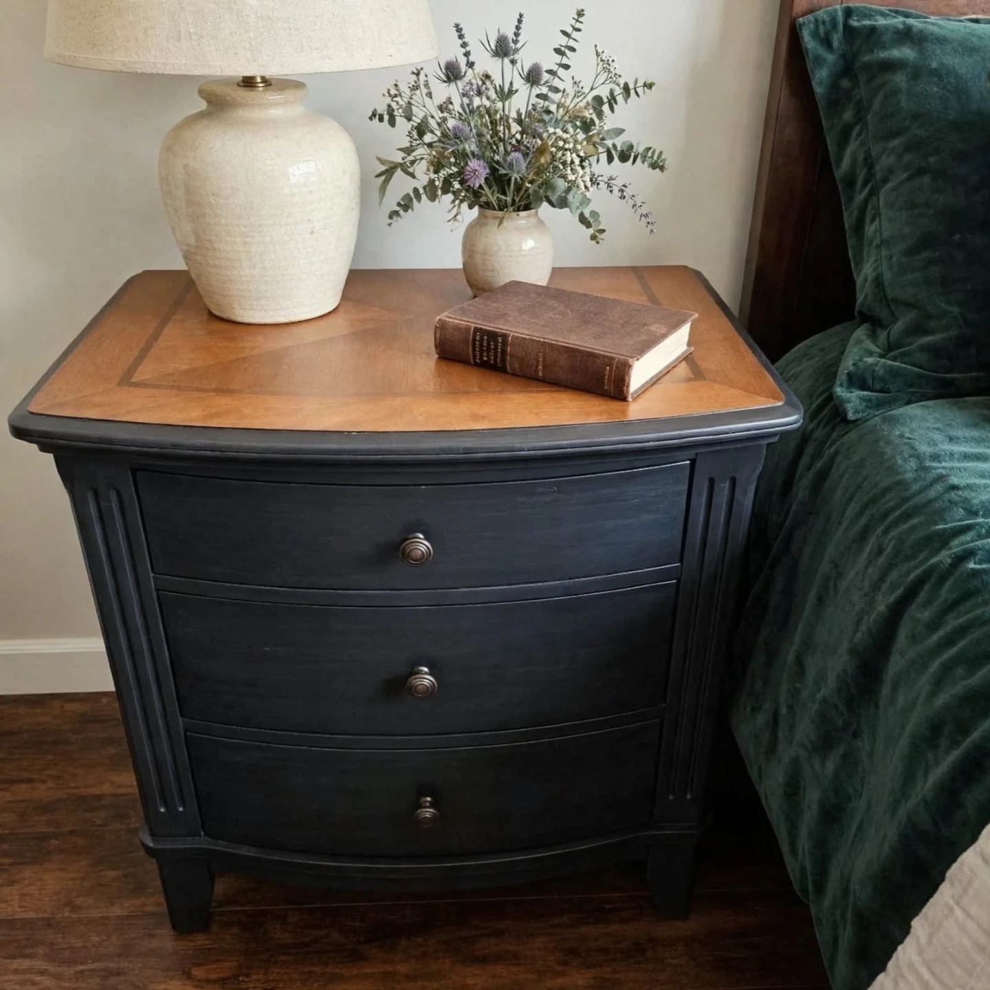 Refinished Bow-Front Nightstands  Walnut & Matte Black - Pair - photo 2