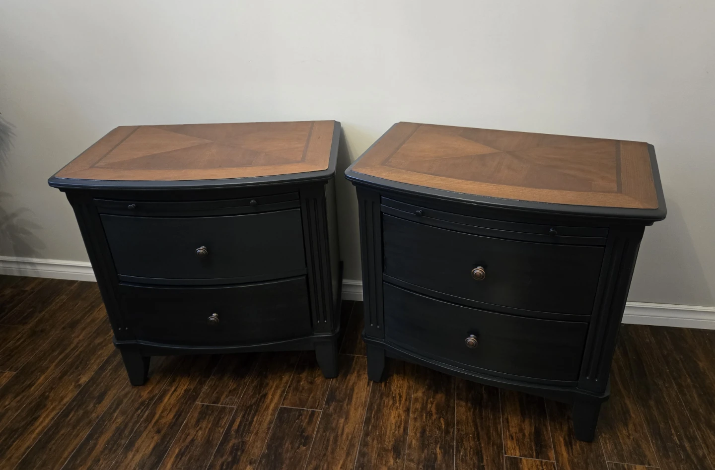 Refinished Bow-Front Nightstands  Walnut & Matte Black - Pair - photo 4