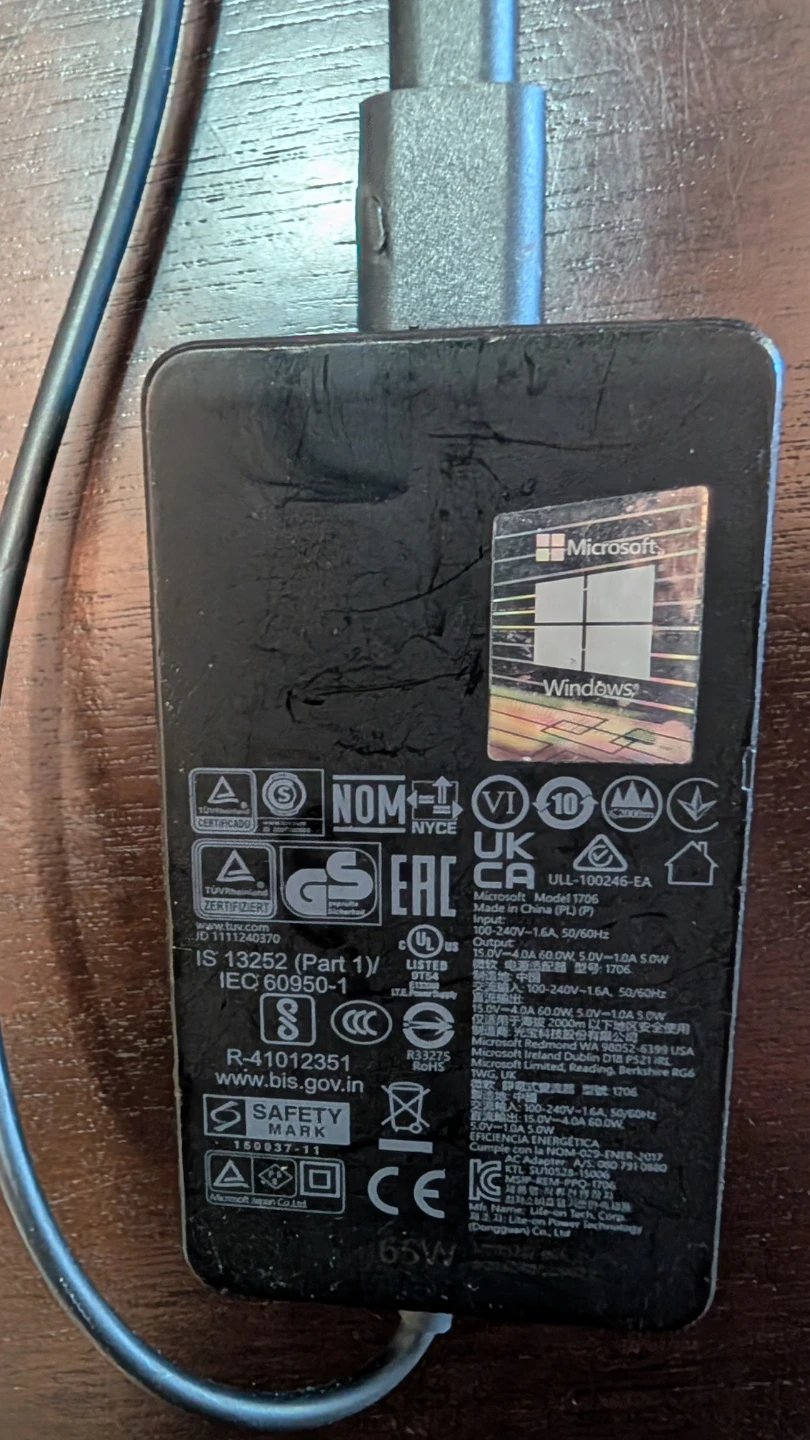 Microsoft Surface Power Supply 65W Model 1706 - photo 3
