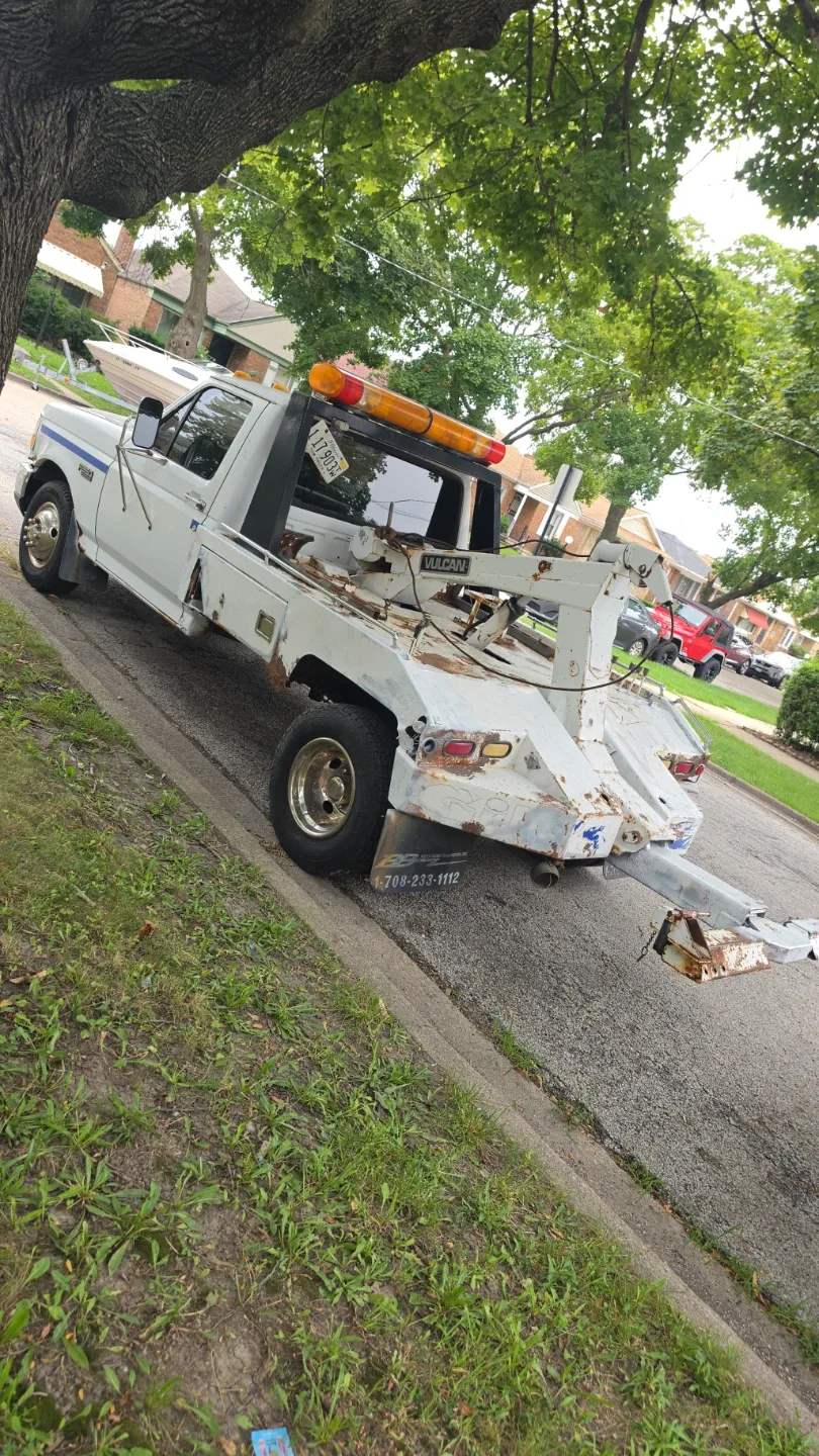 Ford F-350 Tow Truck - photo 5