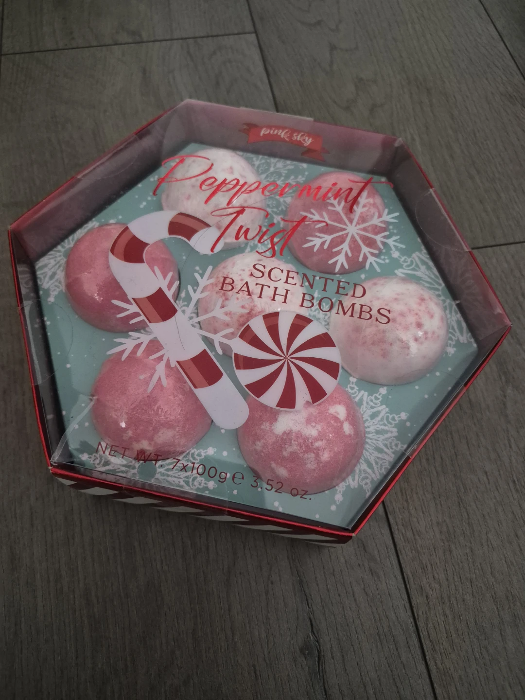 Pink Sky Peppermint Twist Bath Bombs - Set of 7 - photo 2