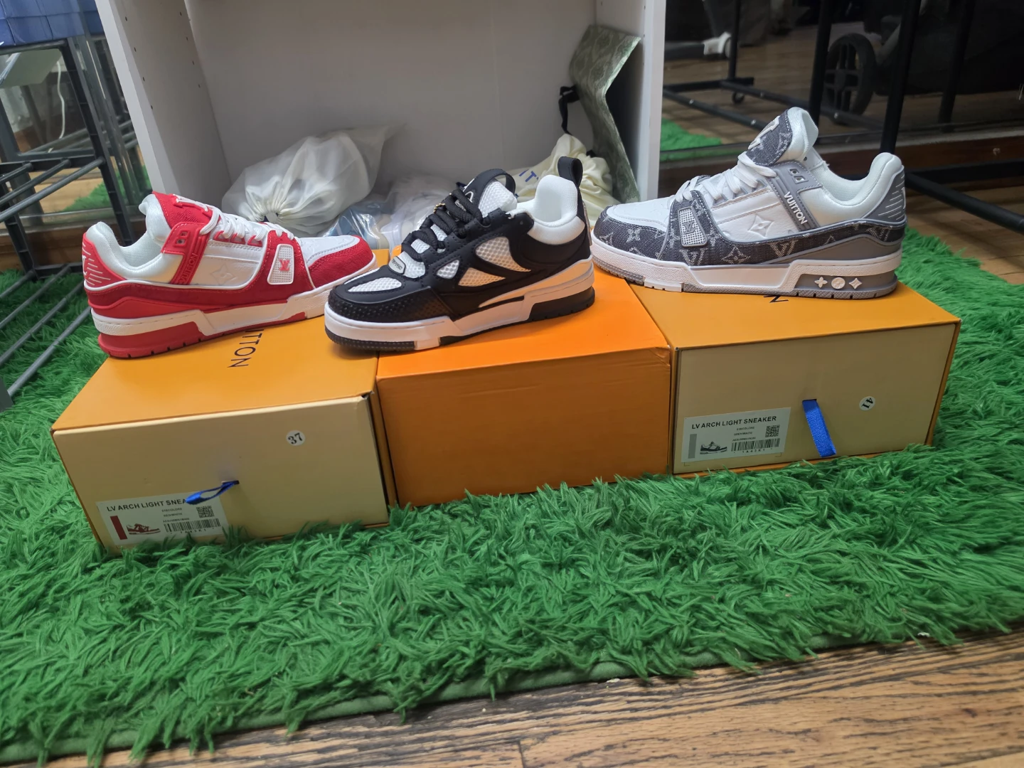 Louis Vuitton LV Arch Light Sneakers