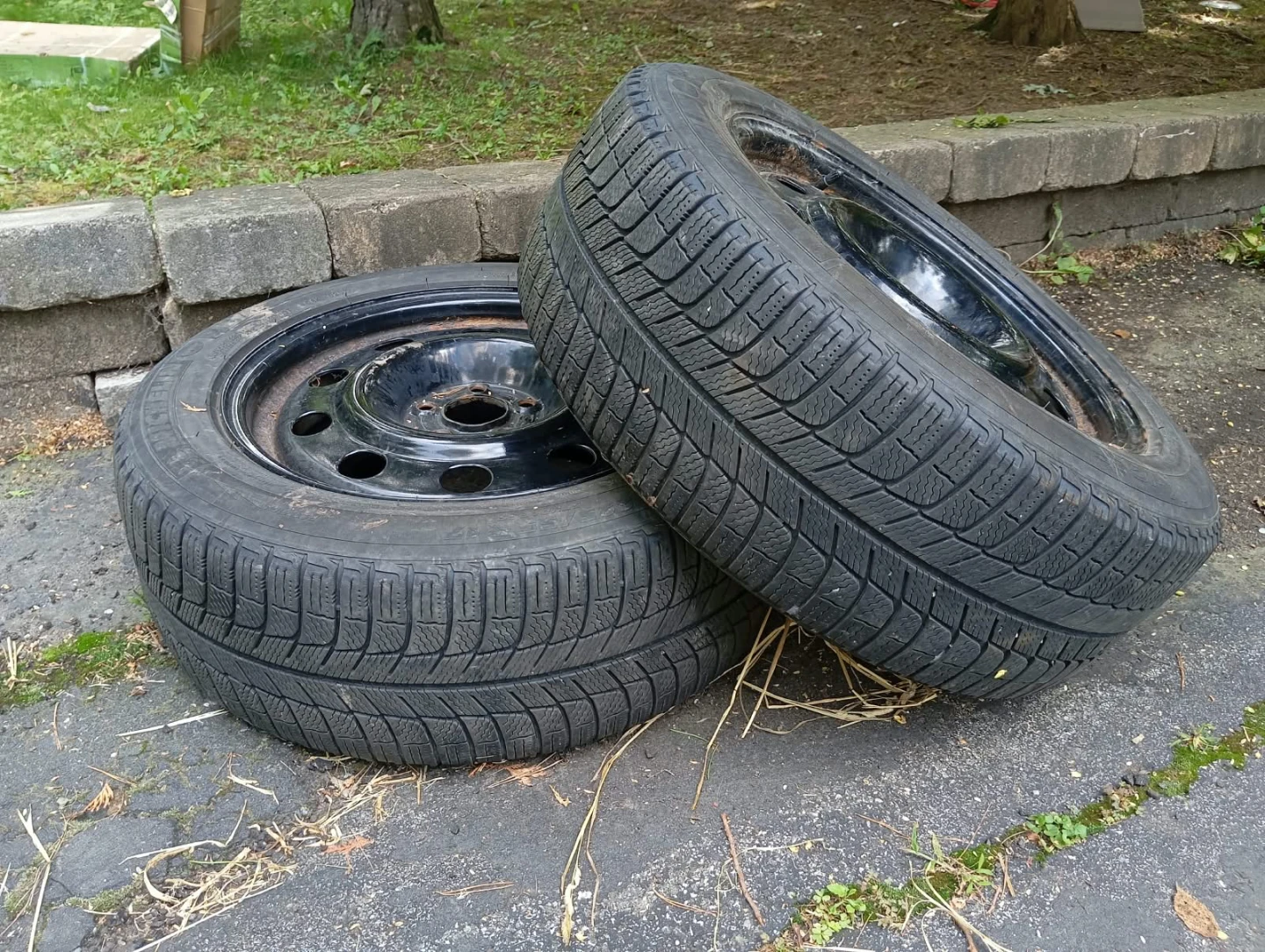 Two Michelin 225/55R17 Tires on Rims - photo 3
