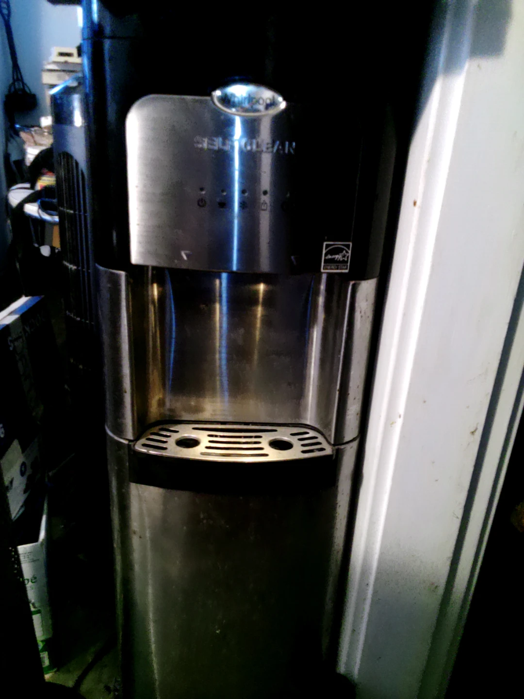 Watercooler undermount design