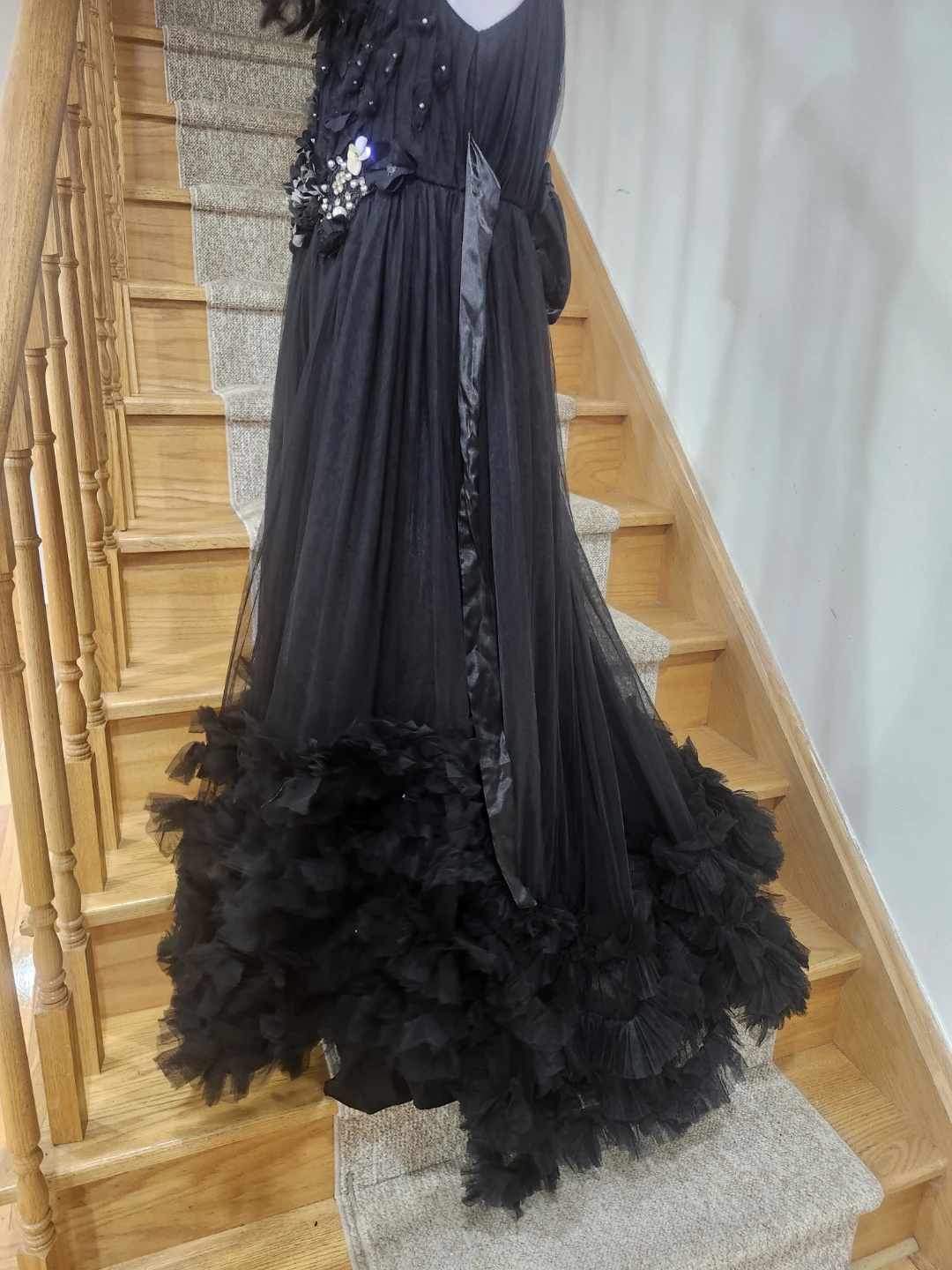 Black maxi  with floral embellishments - photo 3