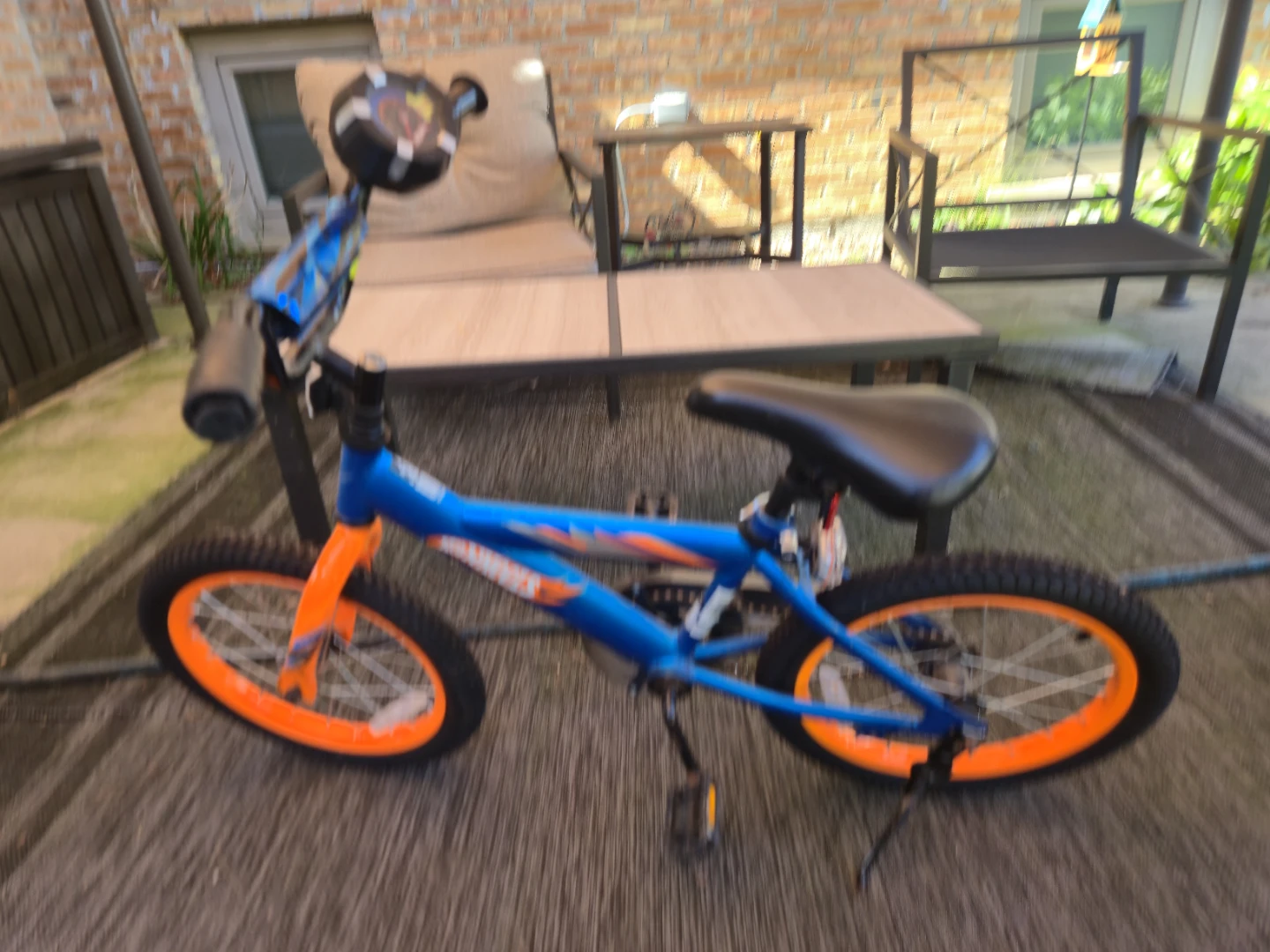 Hot Wheels Kids 16" Bike – Blue & Orange - photo 2