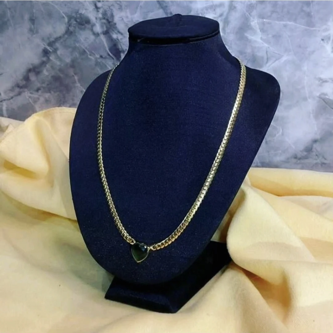 Gold-Tone Chain Necklace with Green Heart Pendant - photo 2