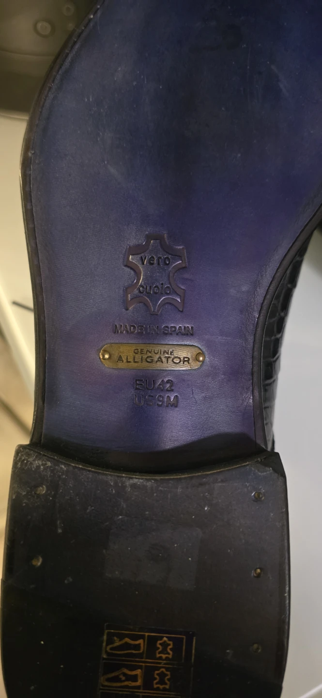 Crown Genuine Alligator Dress Shoes - US 9M - photo 3