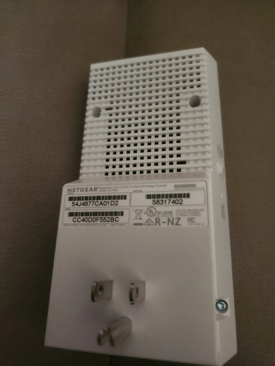 Netgear Nighthawk X4S AC2200 WiFi Range Extender - photo 3