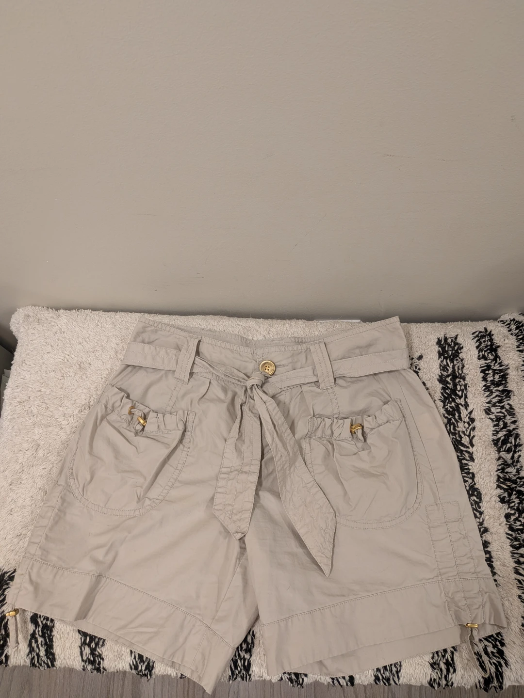 Armani Exchange Beige Shorts Size 4