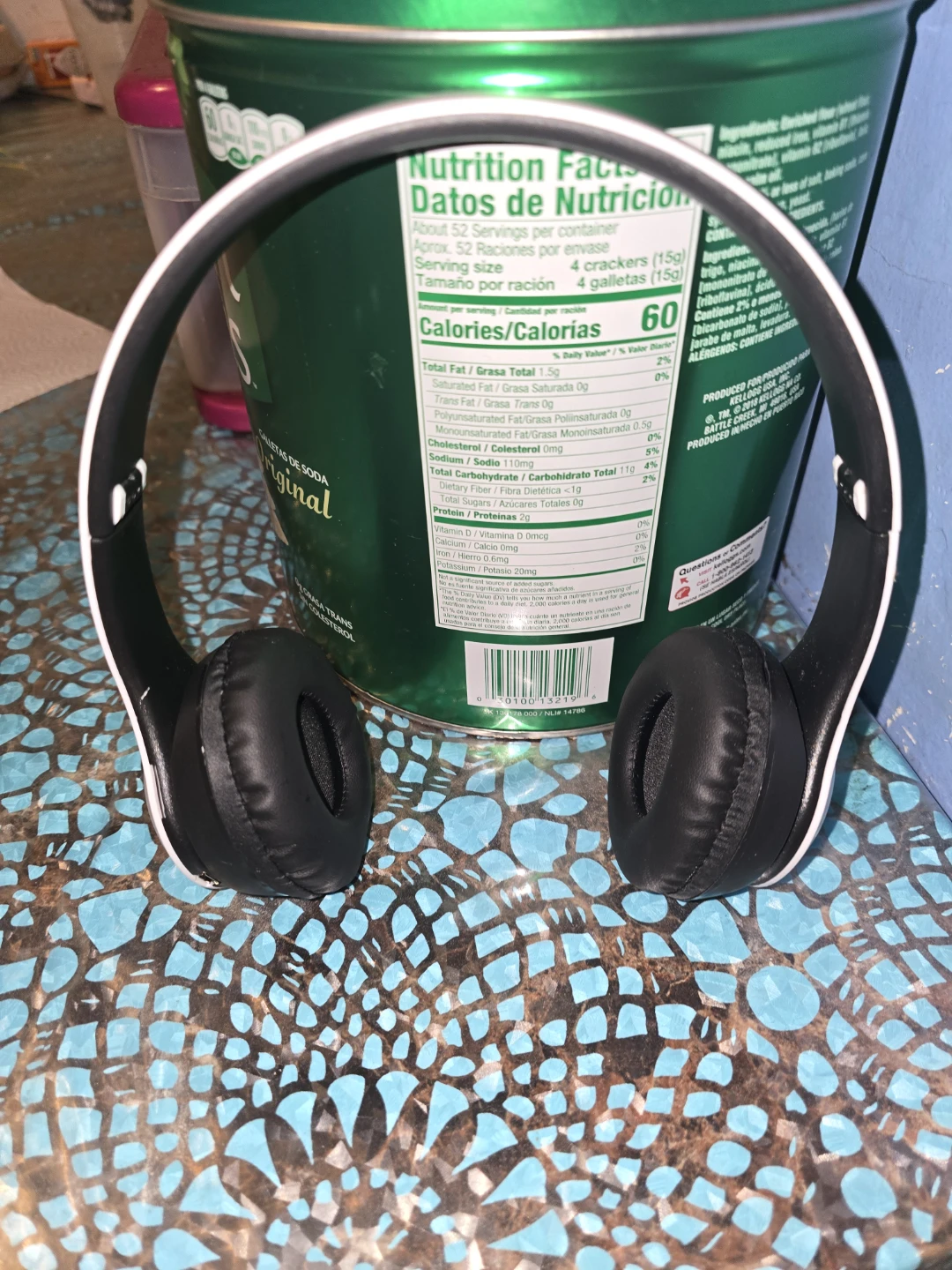 White Headphones - photo 3