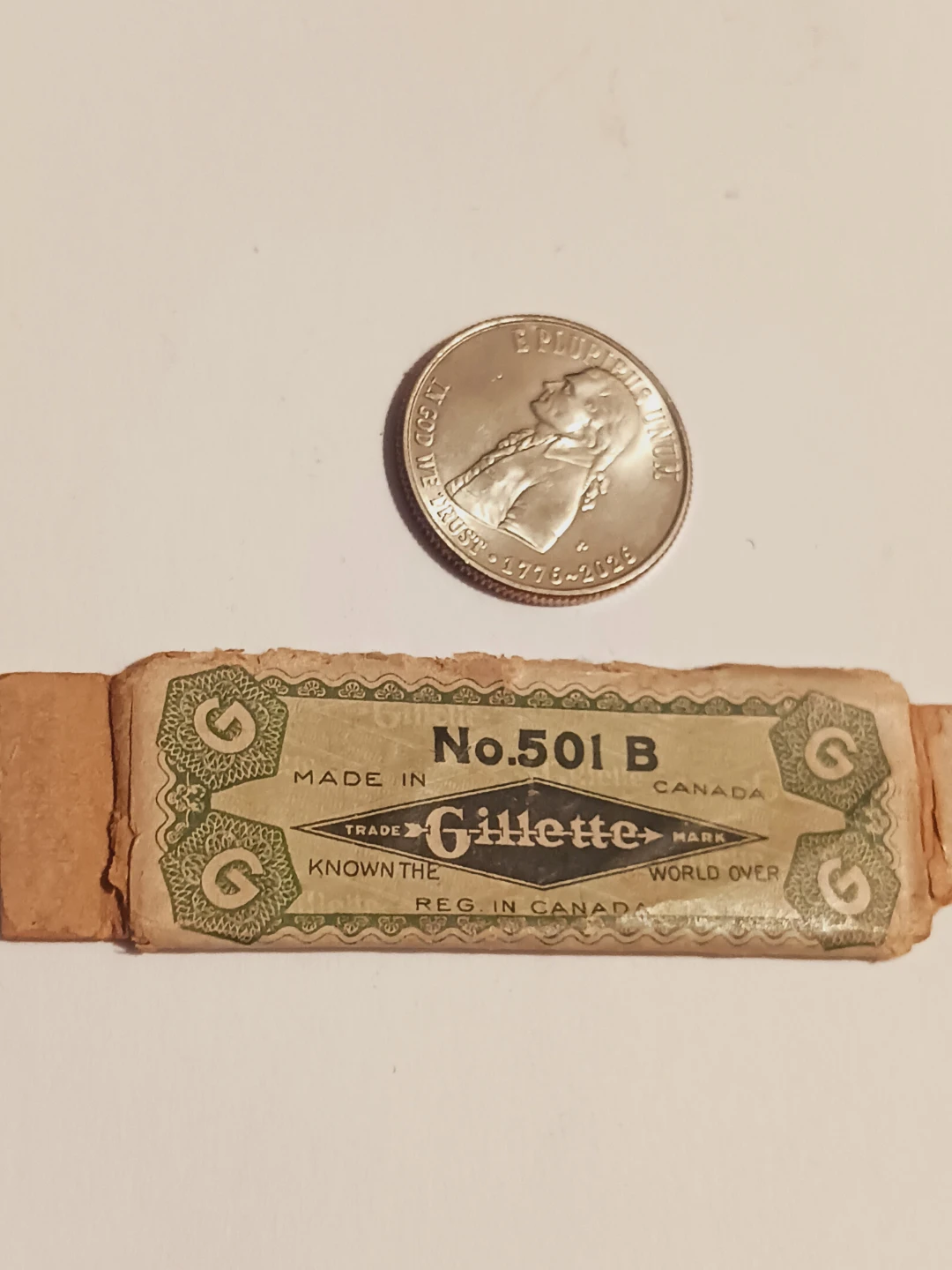 Antique Gillette No. 501 B Razor Blade Wrapped - photo 2