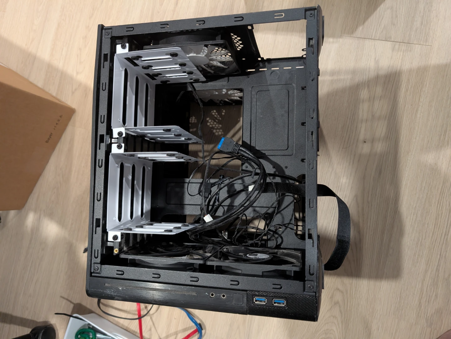 Fractal Design Computer Case - photo 4