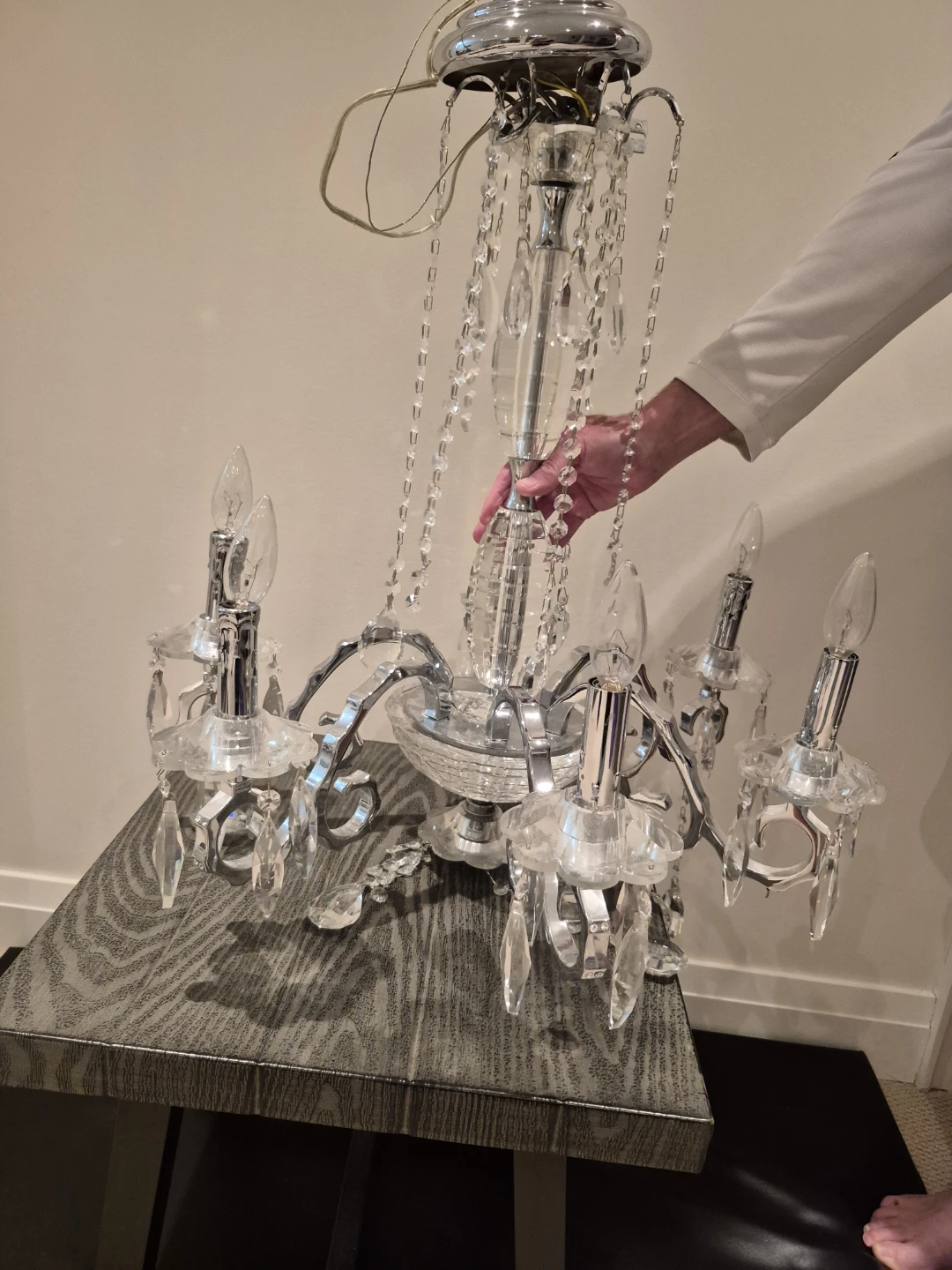 Beautiful 6-Light Crystal Chandelier - photo 2