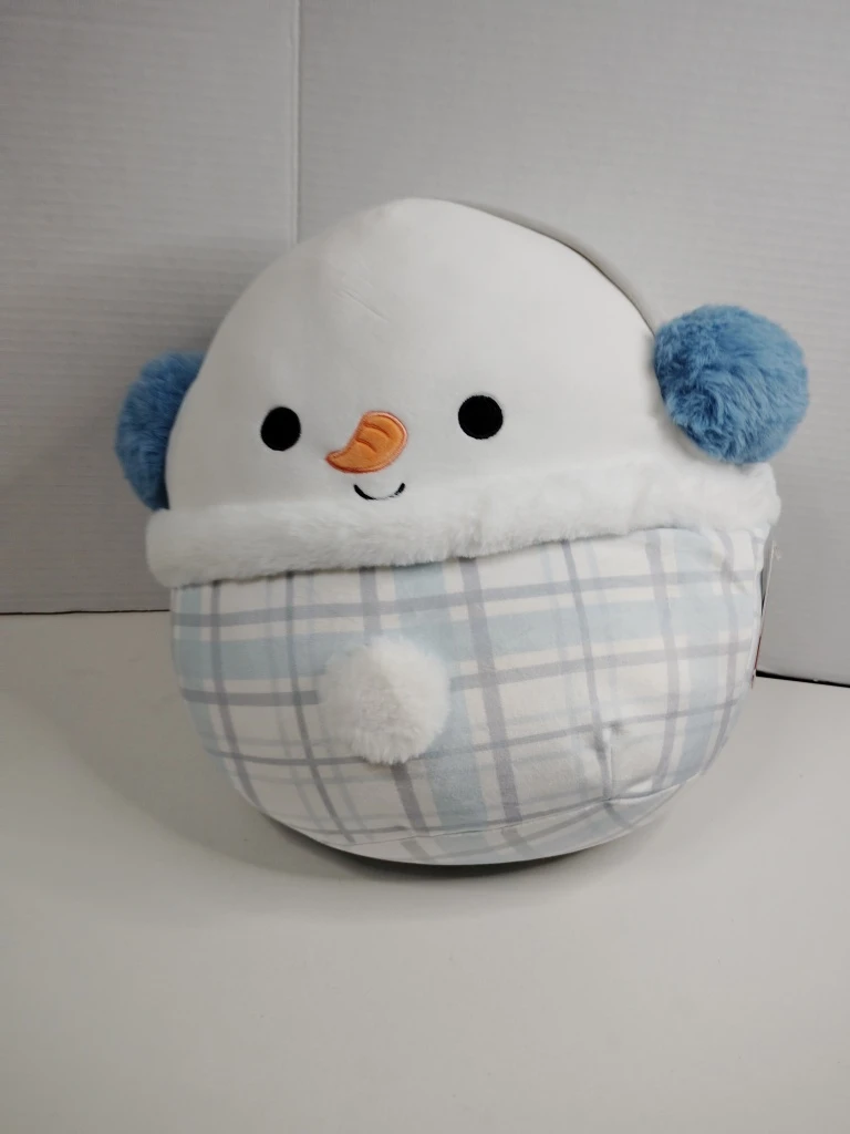 Squishmallows Manny the Snowman