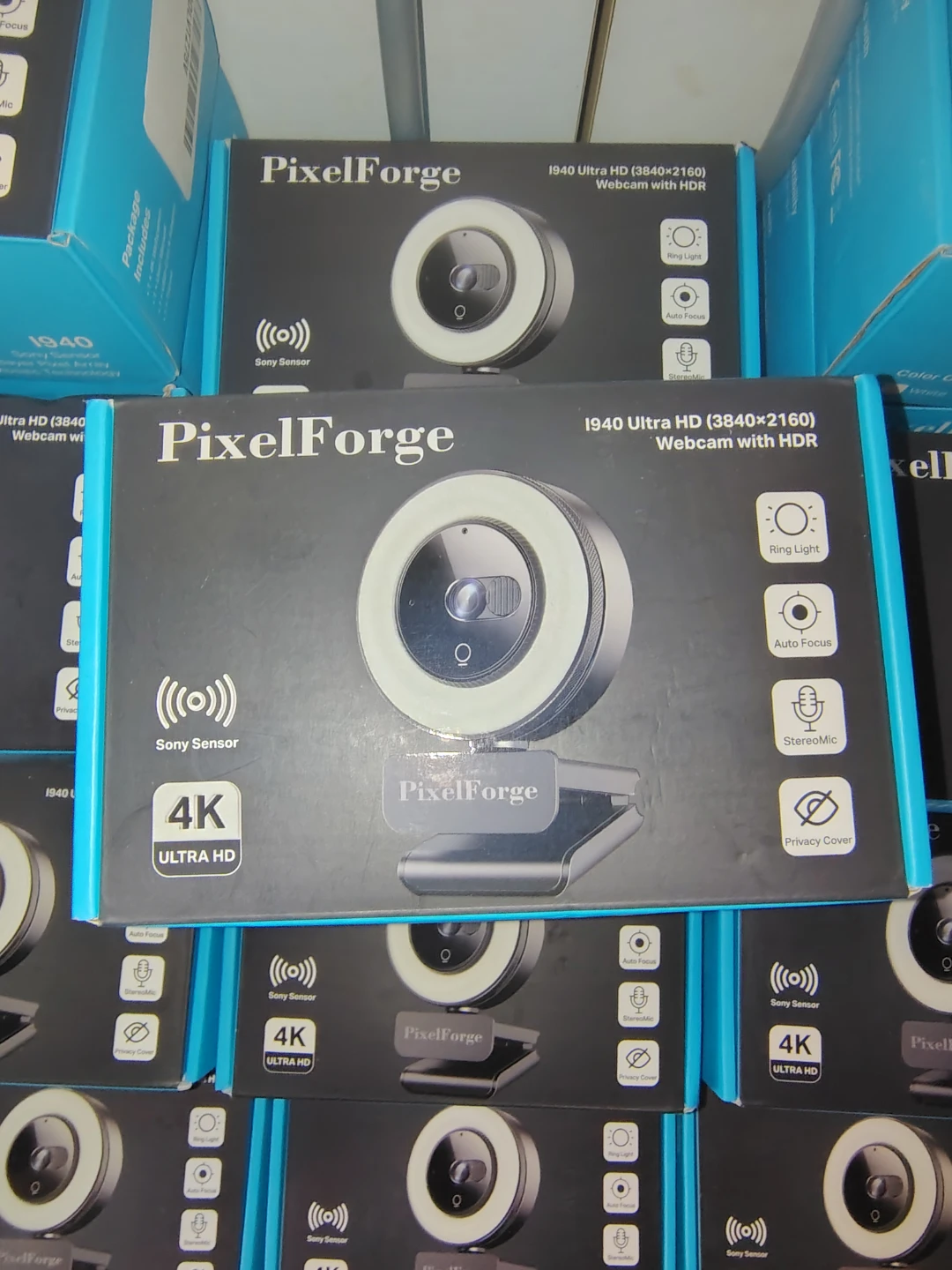 PixelForge 1940 4K Ultra HD Webcam with Built-in Ring Light - photo 2
