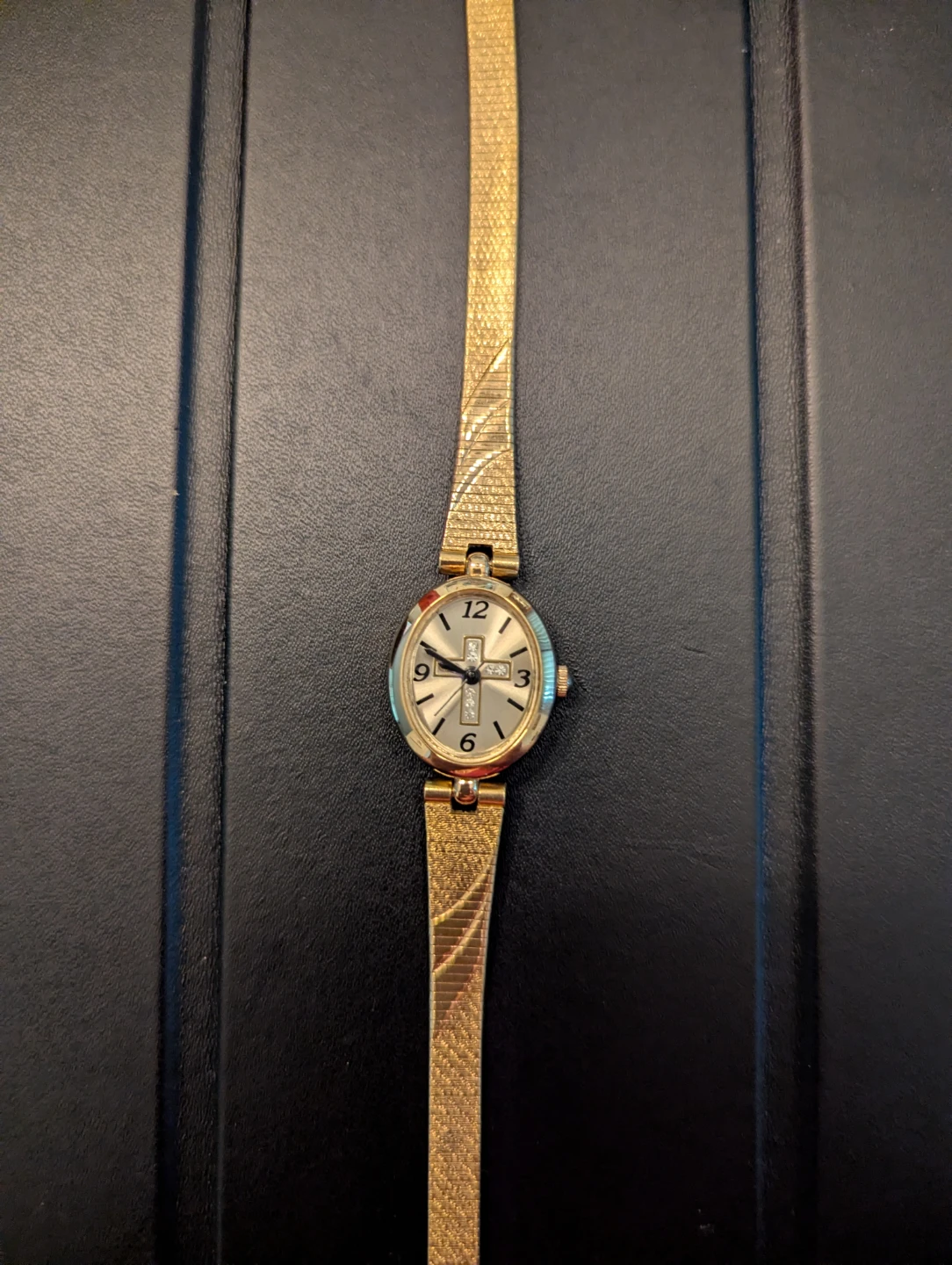 Women's Avon Rhinestone Cross Watch - photo 2