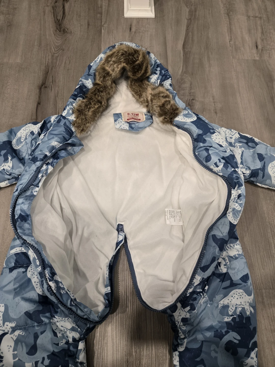 Baby snowsuit size 9-12M - photo 3