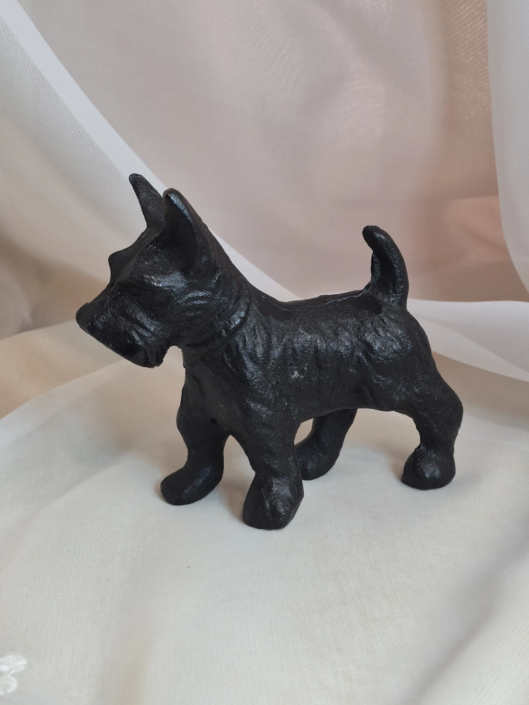 So Cute Solid Cast Iron 4 1/2" x 5" Scottish Terrier Scottie Dog