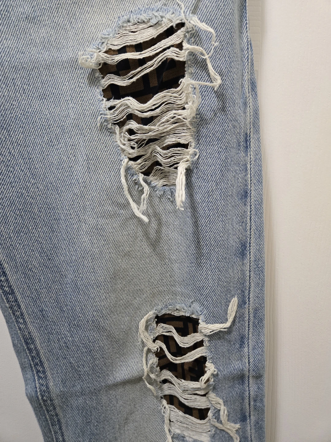 Fendi Light Wash Distressed Jeans - photo 2