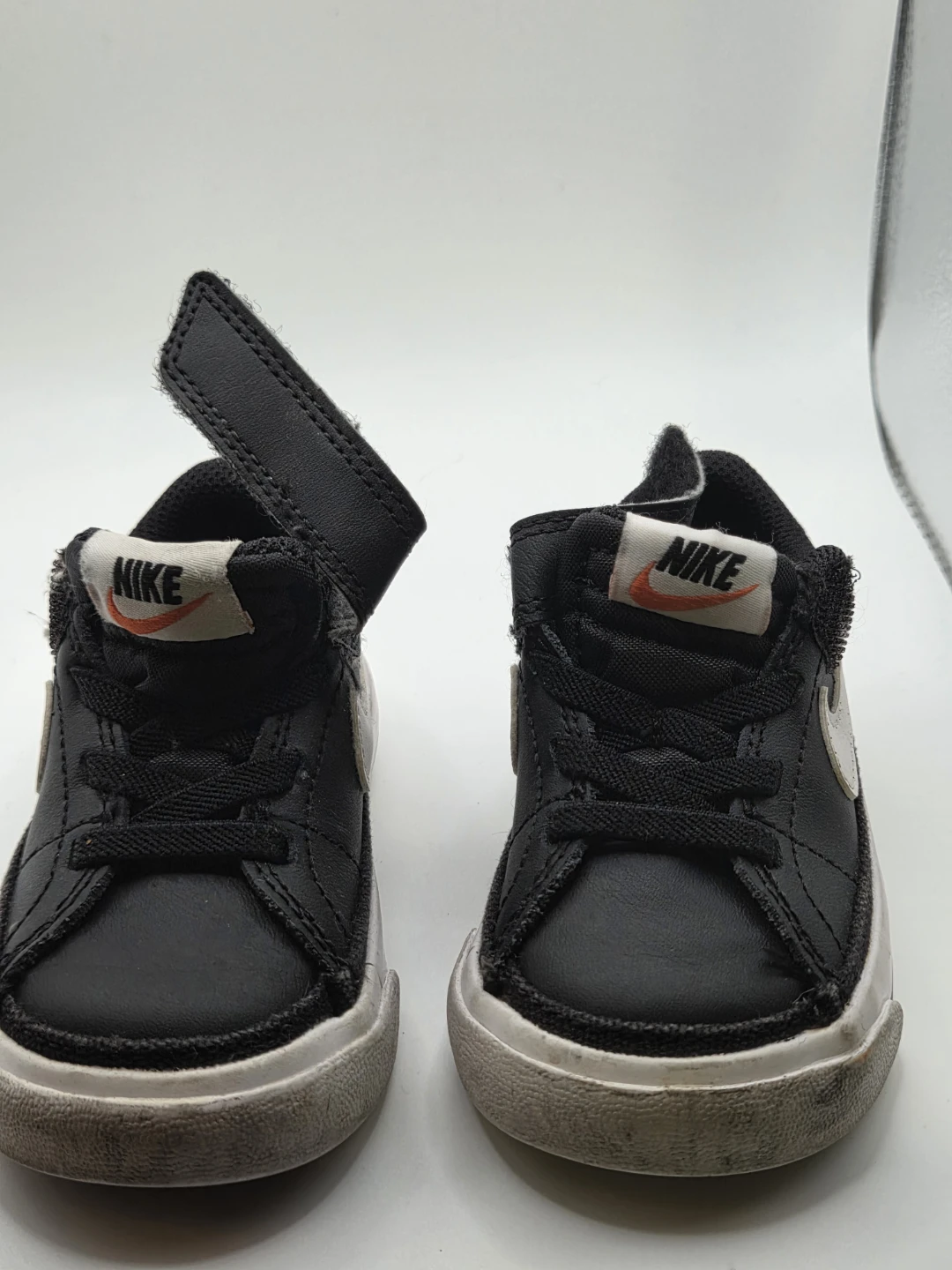 Nike Toddler Black and White Shoes - photo 5
