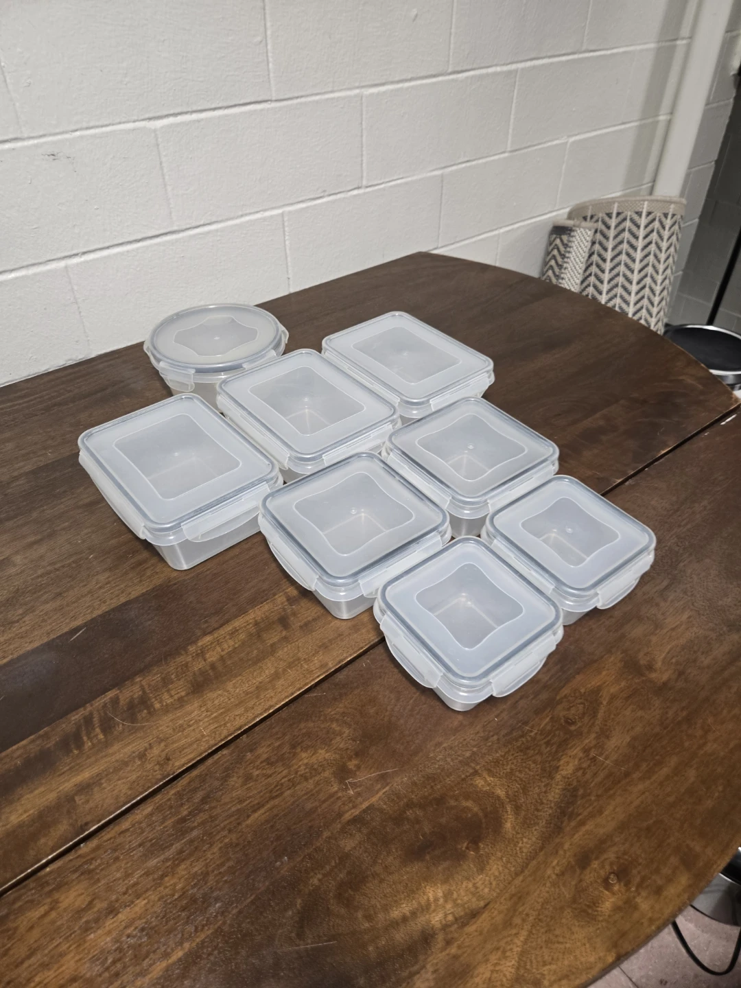 Set of 8 Plastic Food Storage Containers - photo 3
