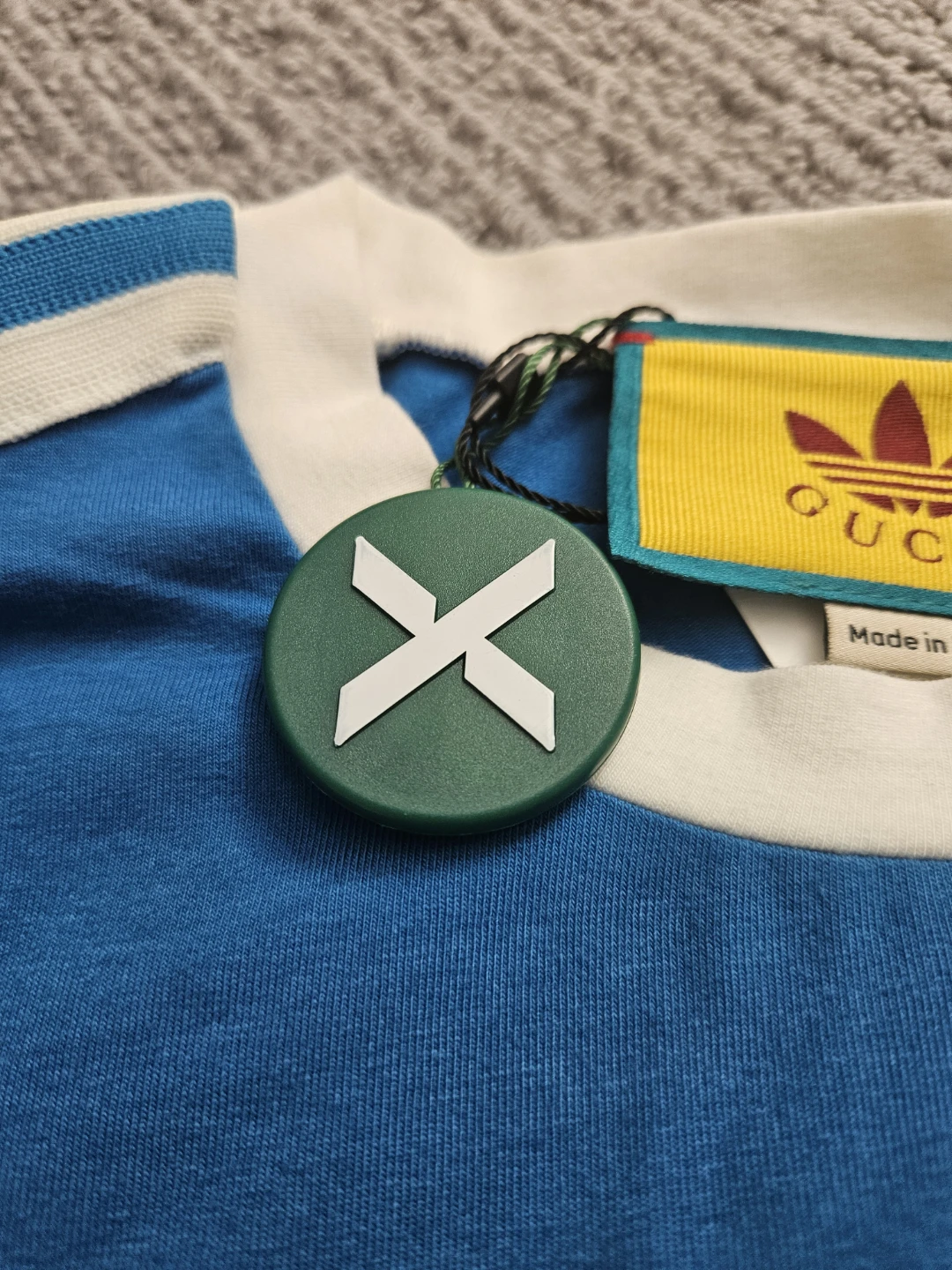 Gucci adidas short sleeve top authentic - photo 4