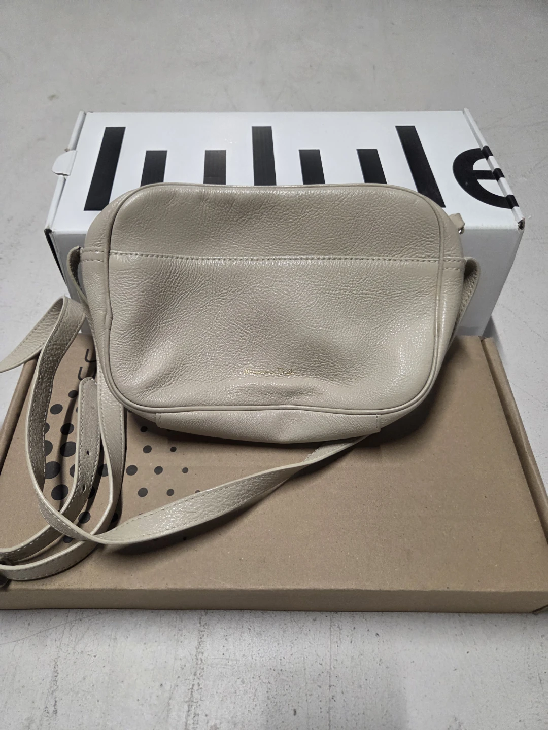 Massimo Dutti Leather Camera Bag - photo 3