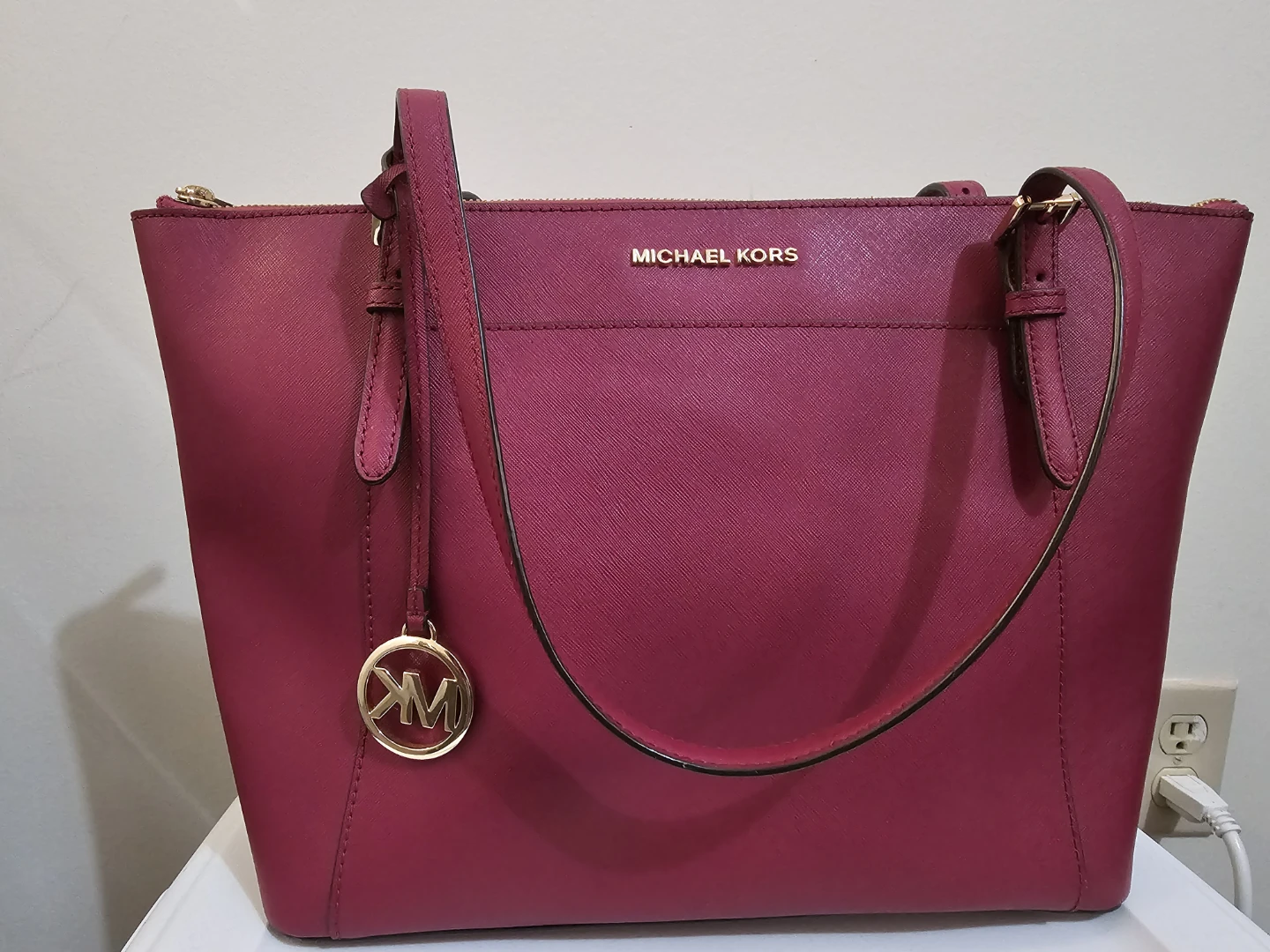 Michael Kors Ciara Magenta Tote Bag - photo 2