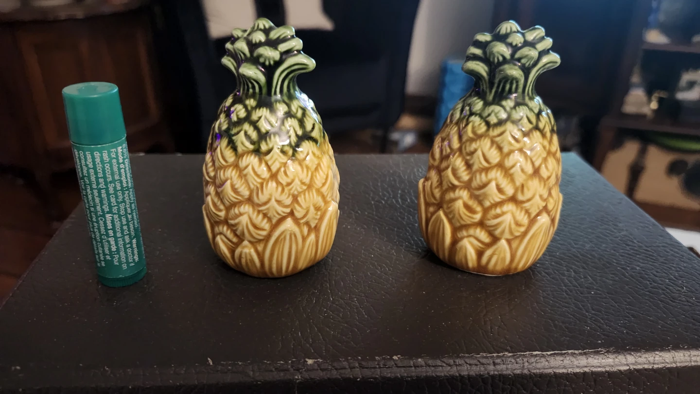 Pineapple Salt and Pepper Shakers - photo 2