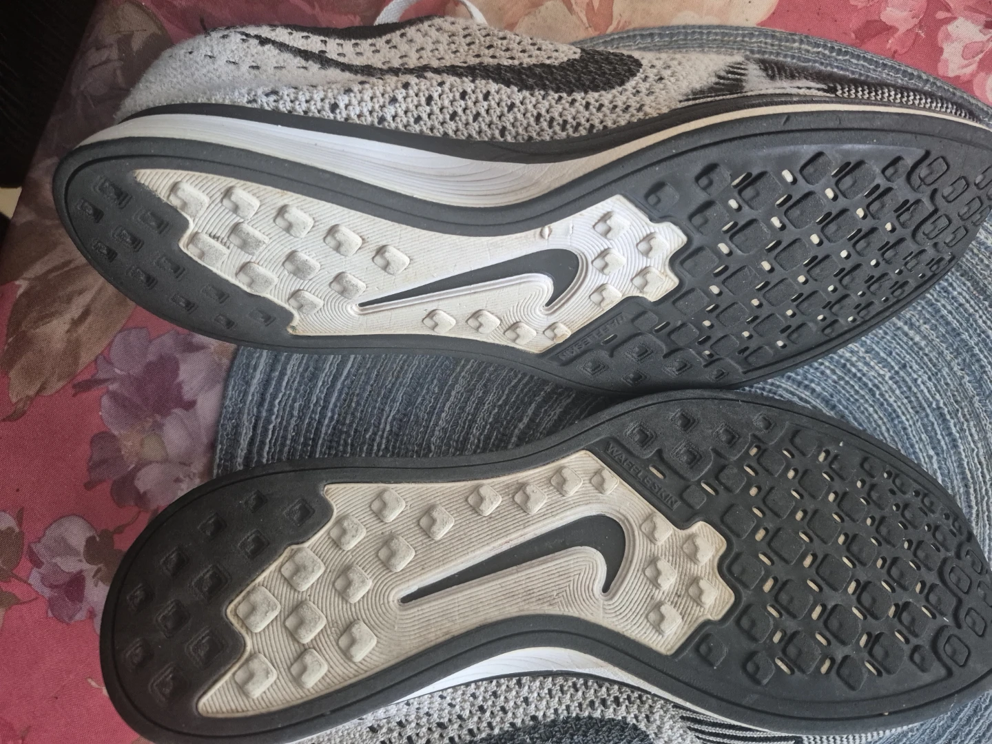 Nike Flyknit Men's Running Shoes Size 9.5
