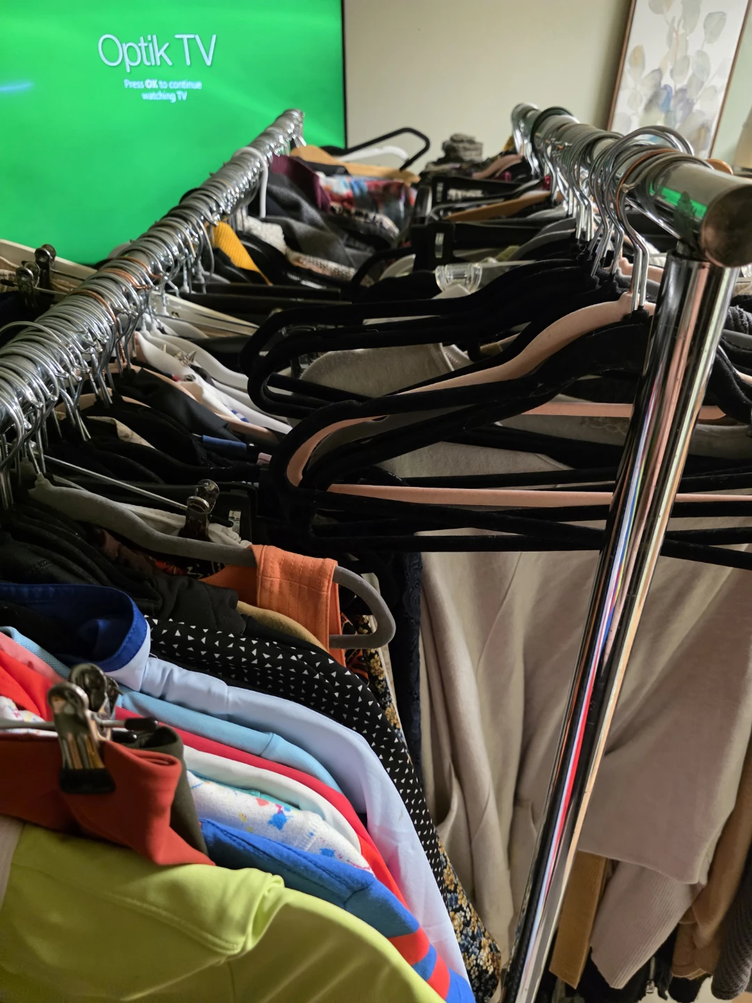 POP UP CLOTHING SHOP - photo 3