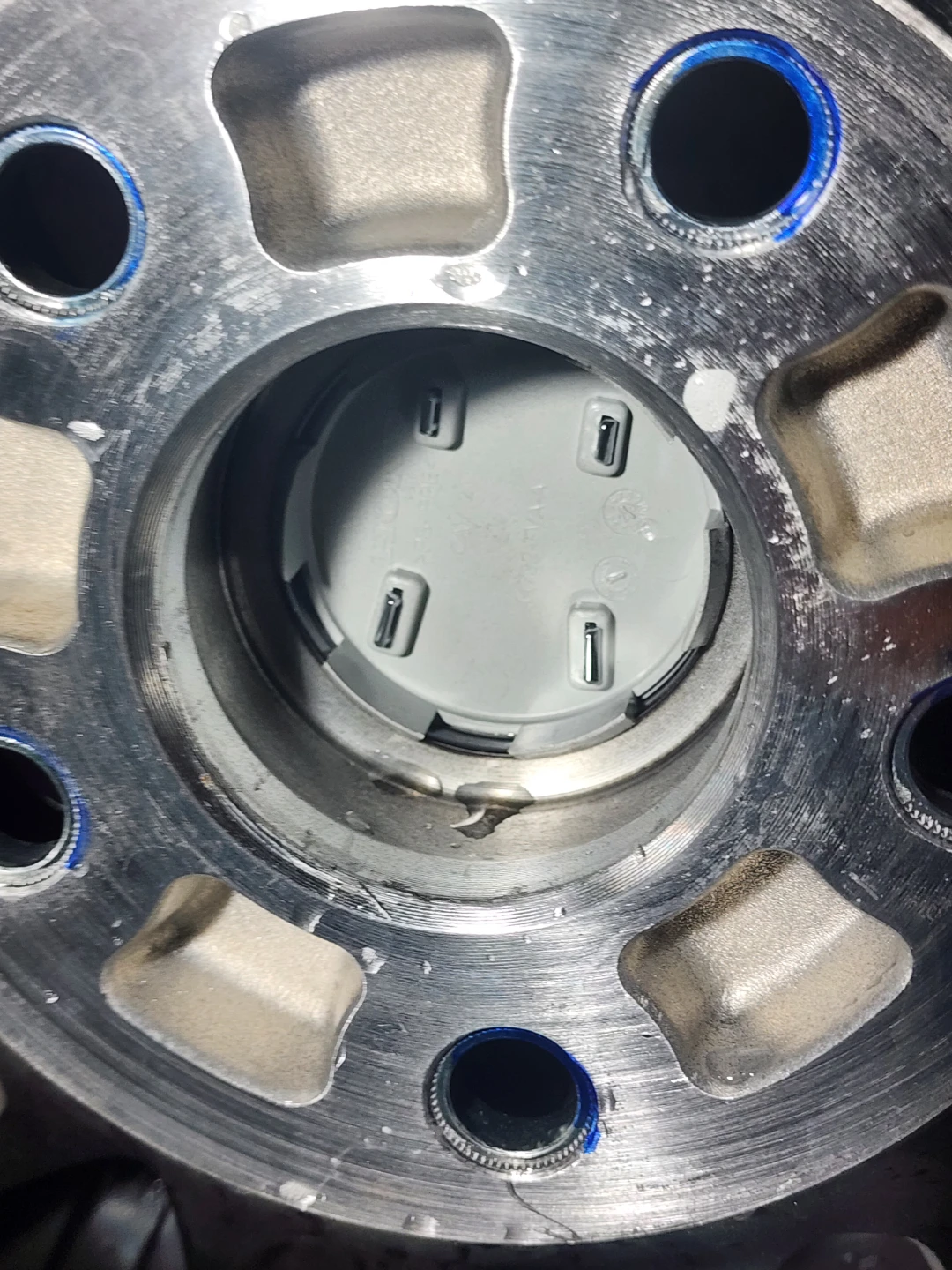 Brand-new 18in. Honda rims and  tires  235 55 R18. - photo 5