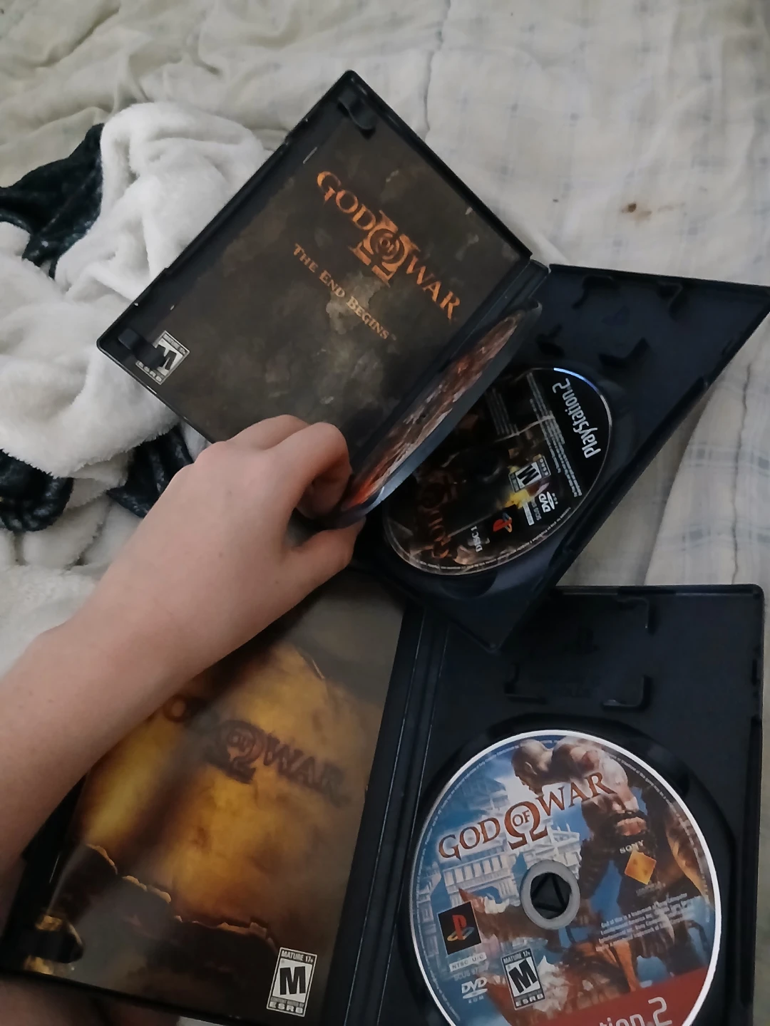 God of War I & II for PlayStation 2 - photo 2