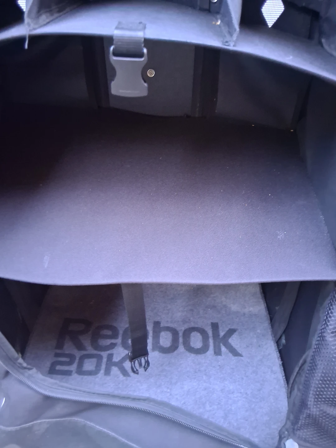 Hockey bag excellent condition - photo 3
