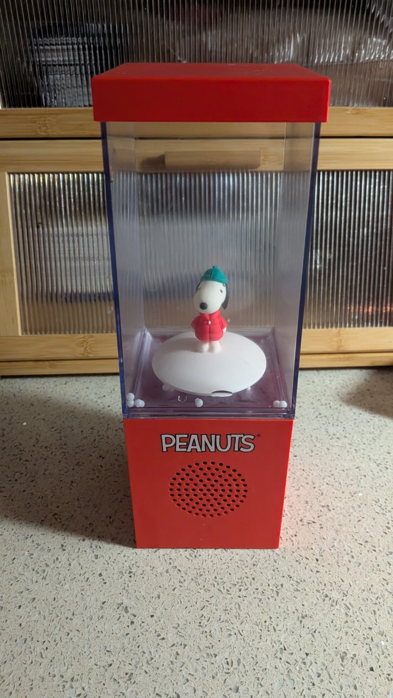 Peanuts Snoopy Bluetooth Snow Water Speaker - photo 3