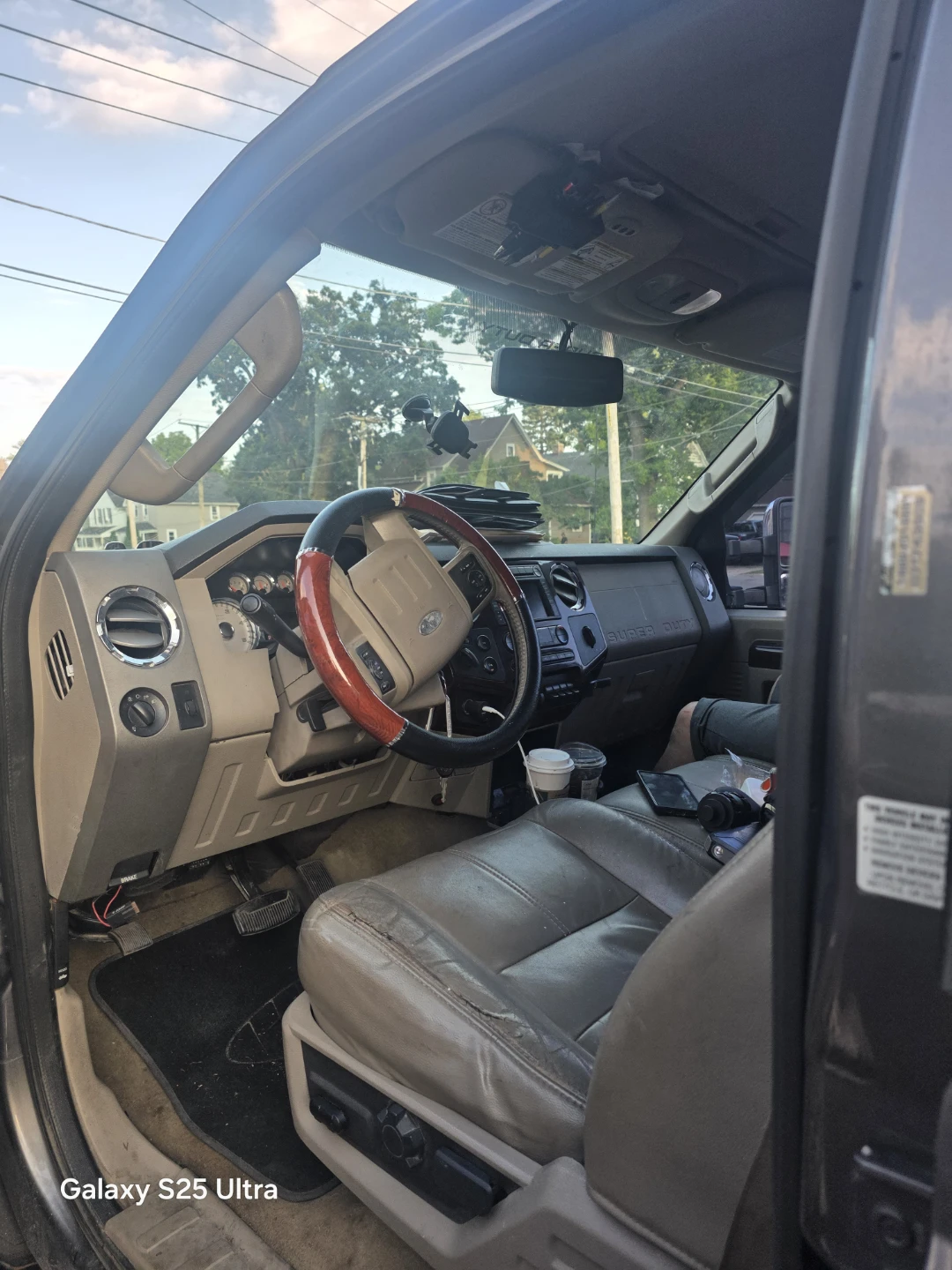 Ford F-350 Super Duty Truck Lariat 6.4 - photo 4