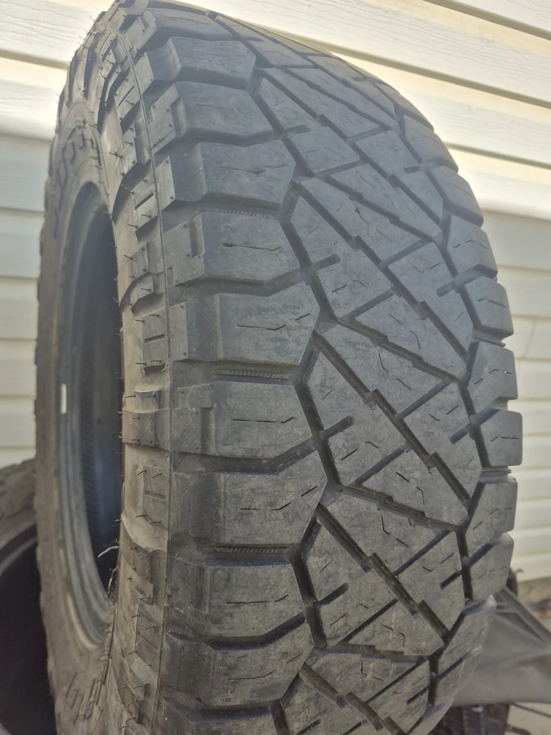 Lt285/70r18Set of 4 All-Terrain Tires - photo 3