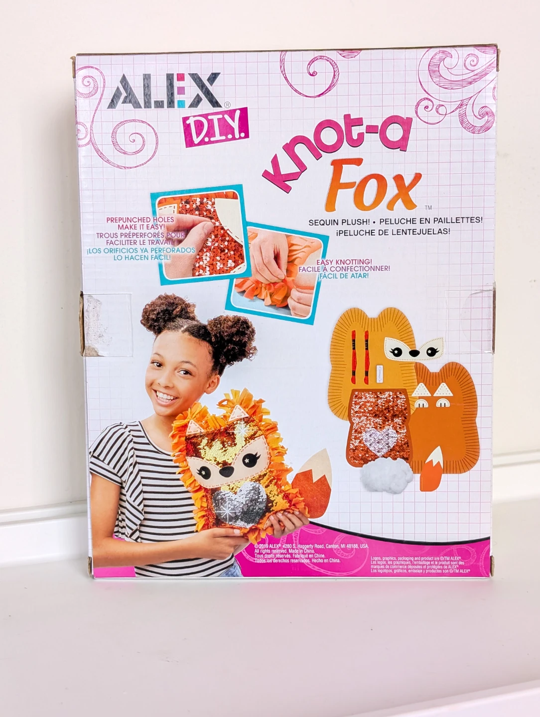 ALEX D.I.Y. Knot-a-Fox Sequin Plush Kit 🏈 - photo 2