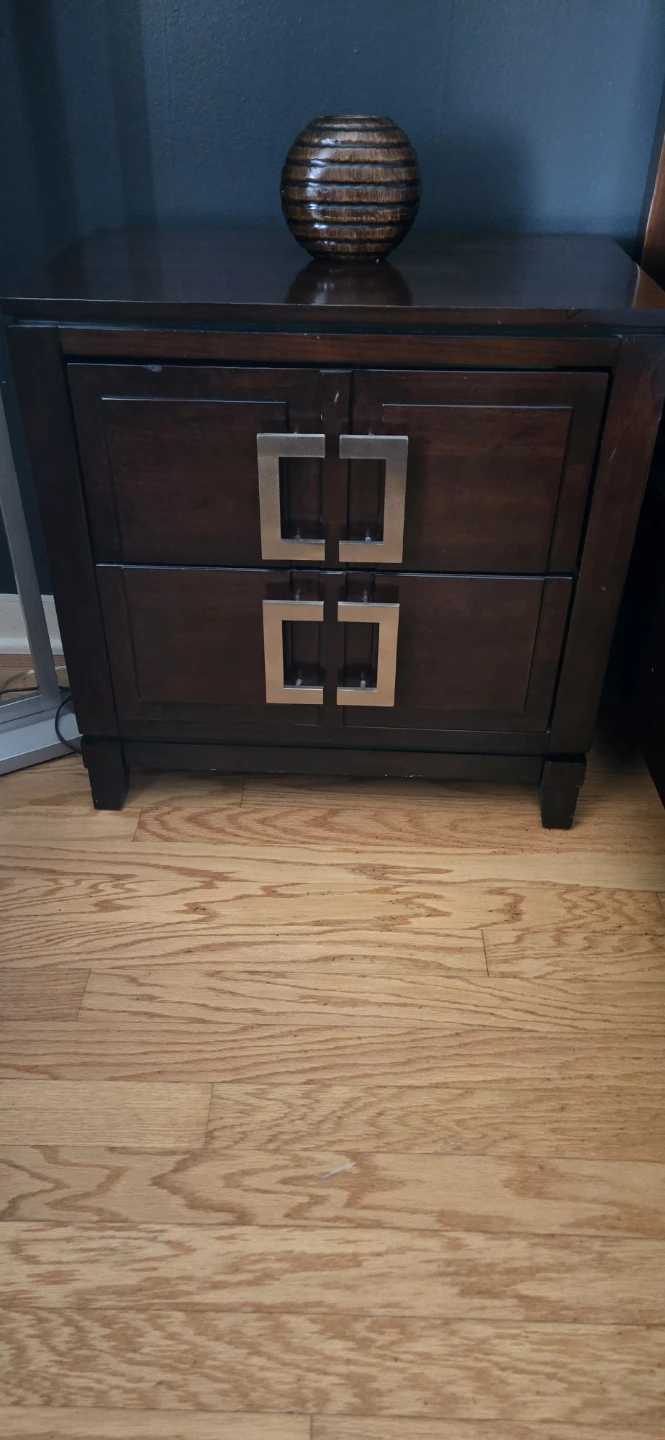 Dark Wood Bedroom Furniture Set - photo 5
