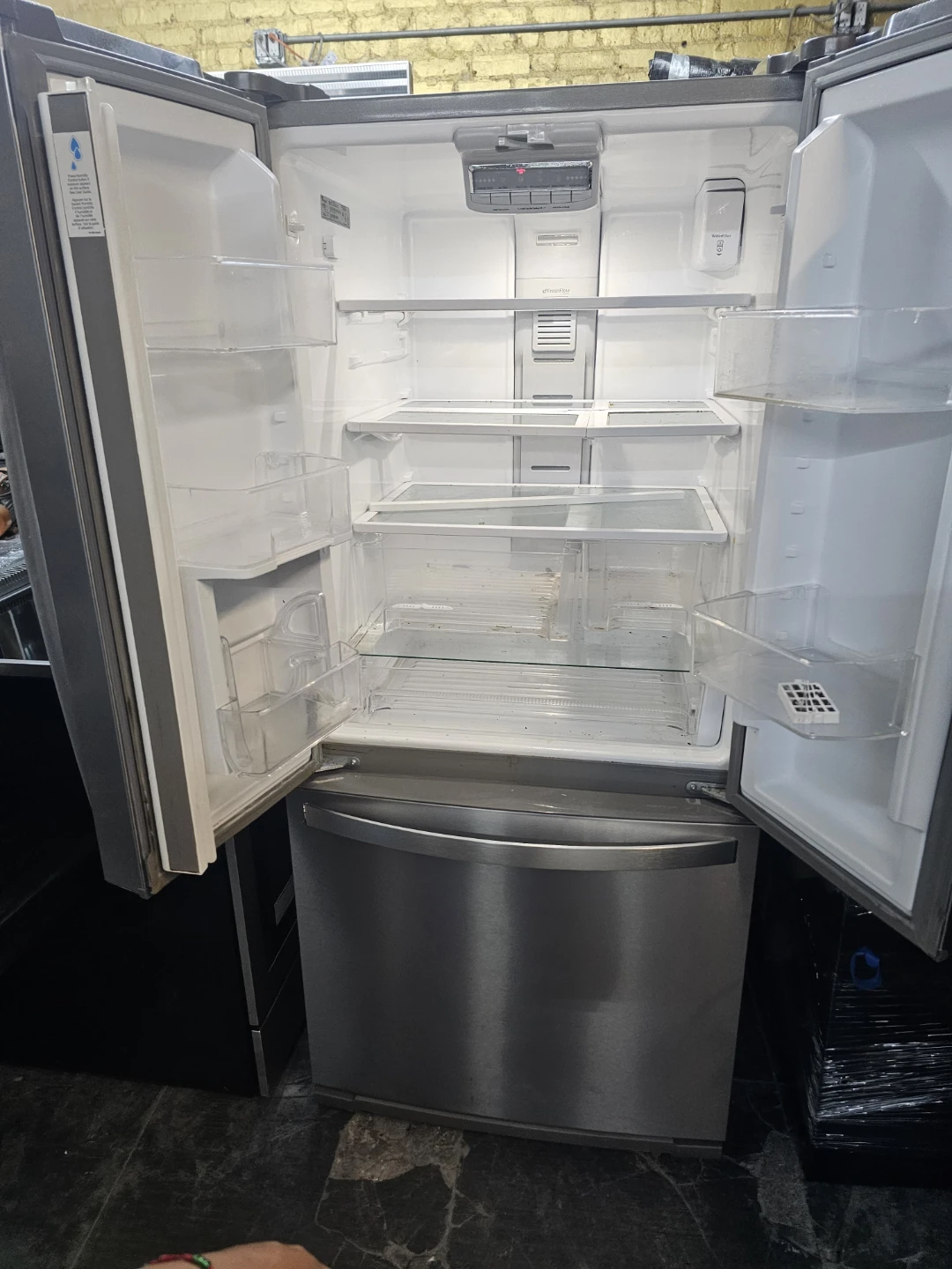 Whirlpool 30in Stainless Steel French Door Refrigerator - photo 2