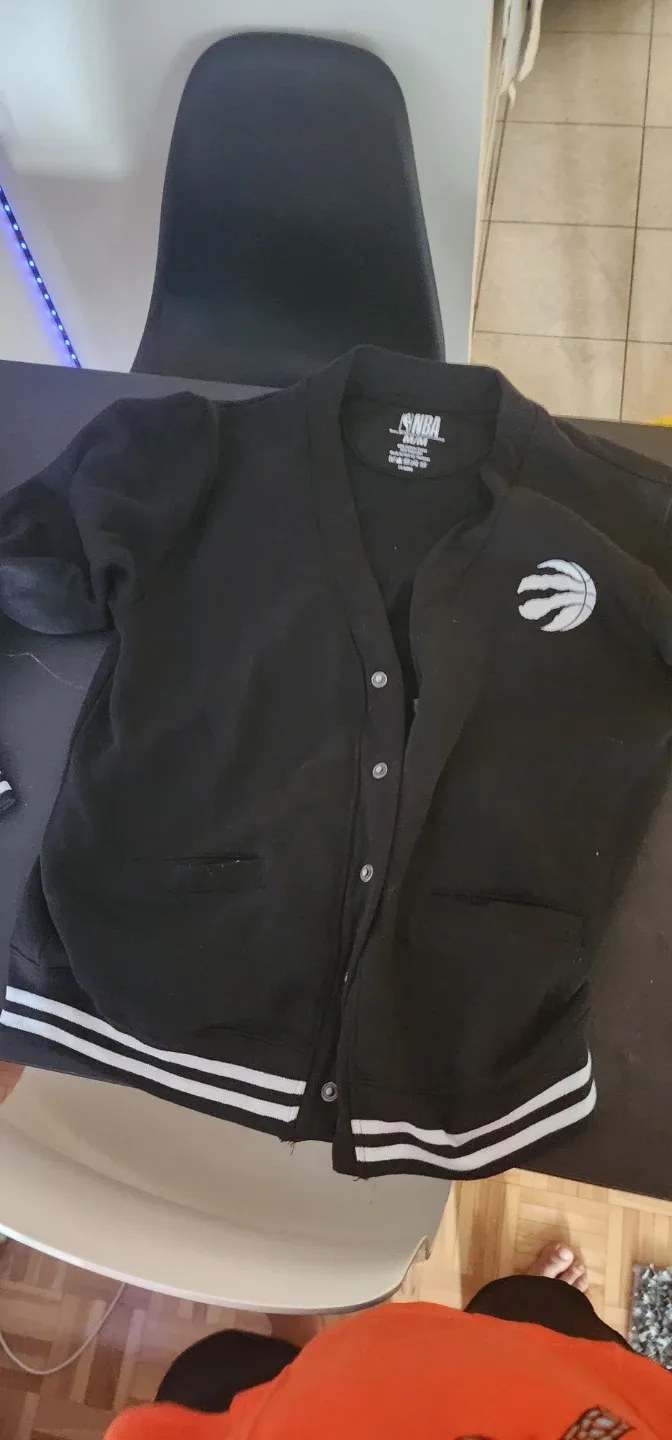 Toronto Raptors 1995 Button-Up Cardigan - photo 3