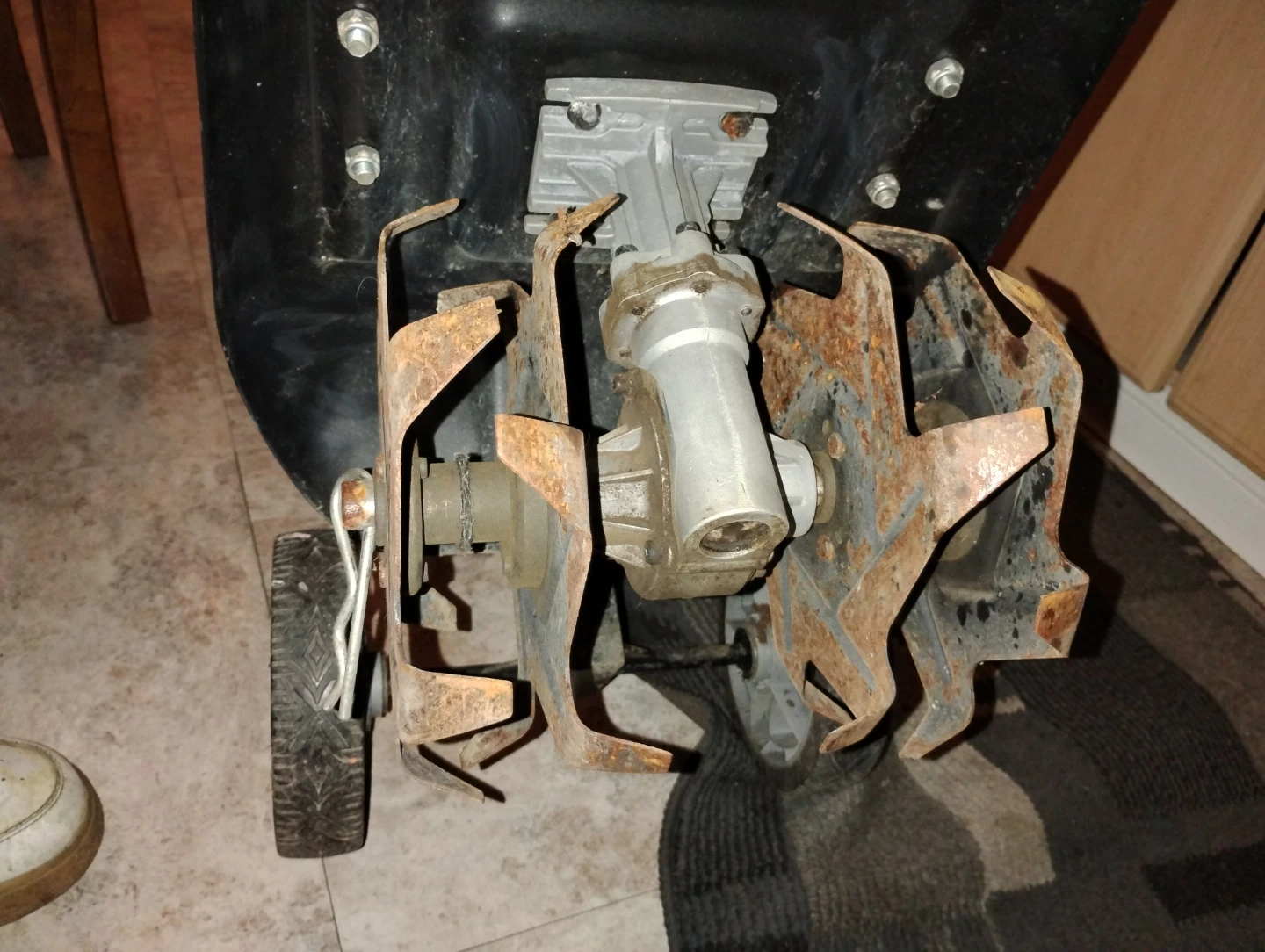 Yardworks 8 Amp Electric Tiller - photo 2