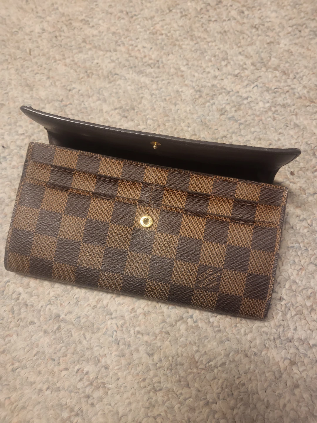 🏈 Louis Vuitton Damier Ebene Long Wallet