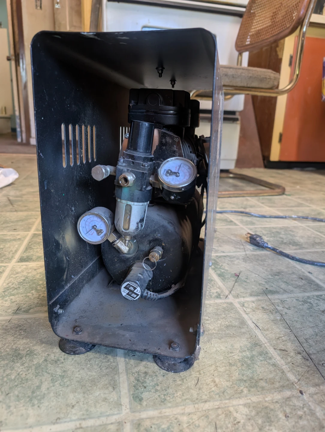 Iwata Studio Series Power Jet Air Compressor - photo 4