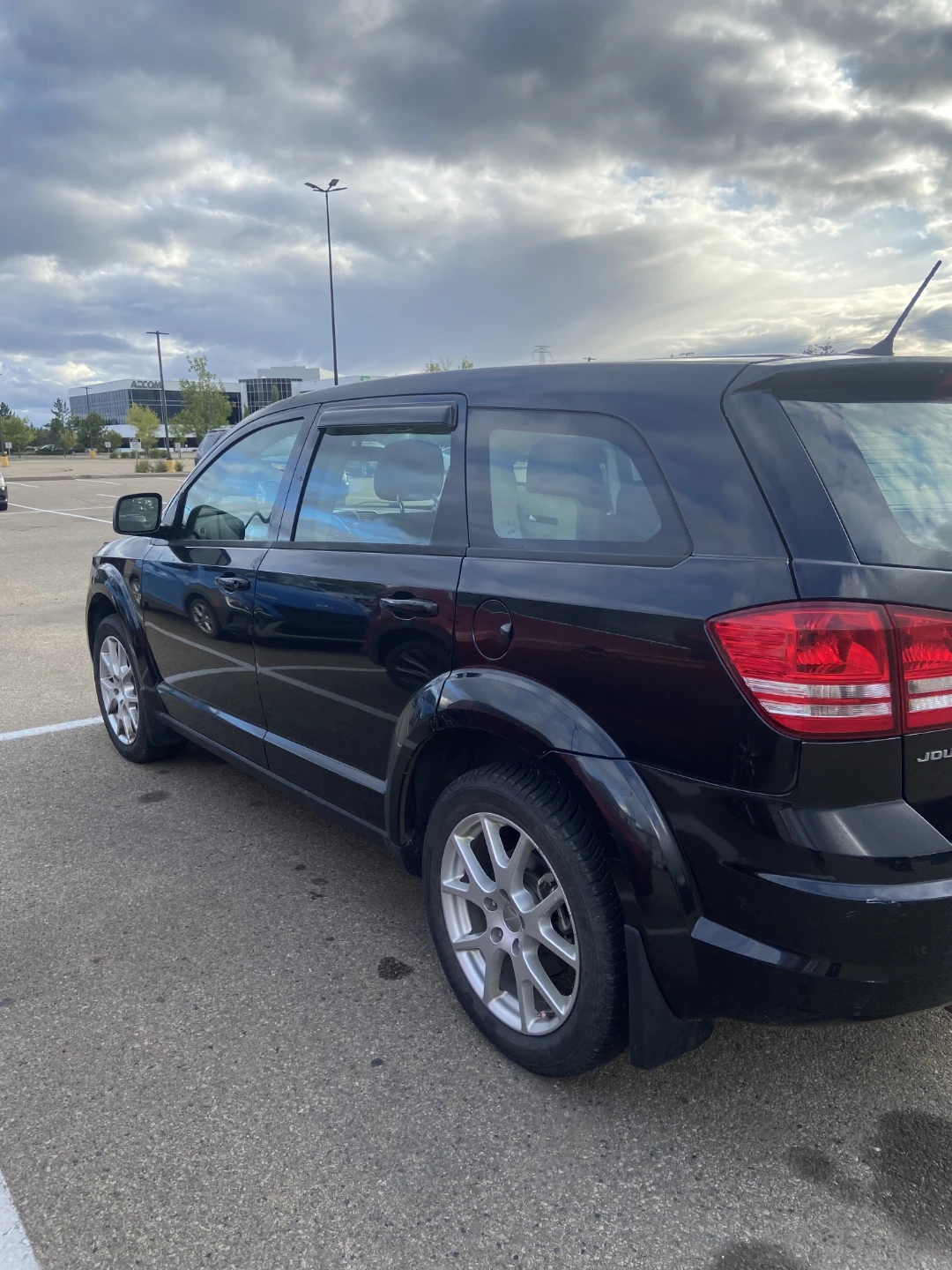 2011  Black Dodge Journey SUV - photo 4