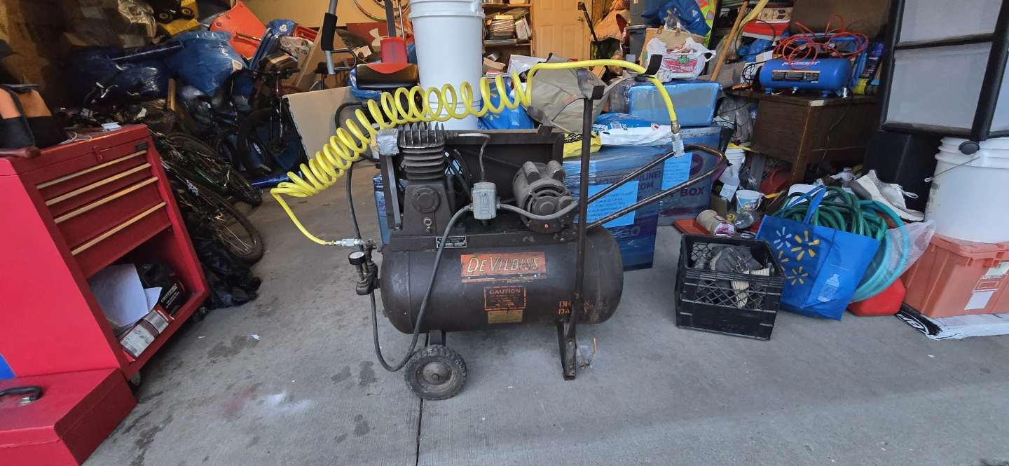 DeVilbiss Air Compressor