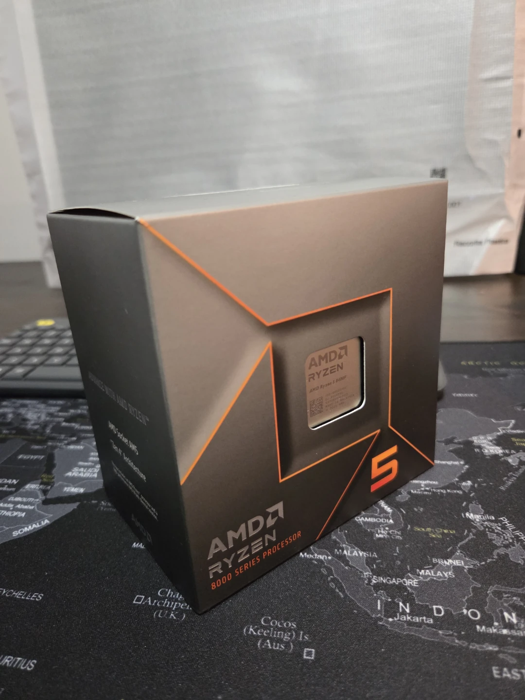 Brand New Sealed Ryzen 8400F CPU